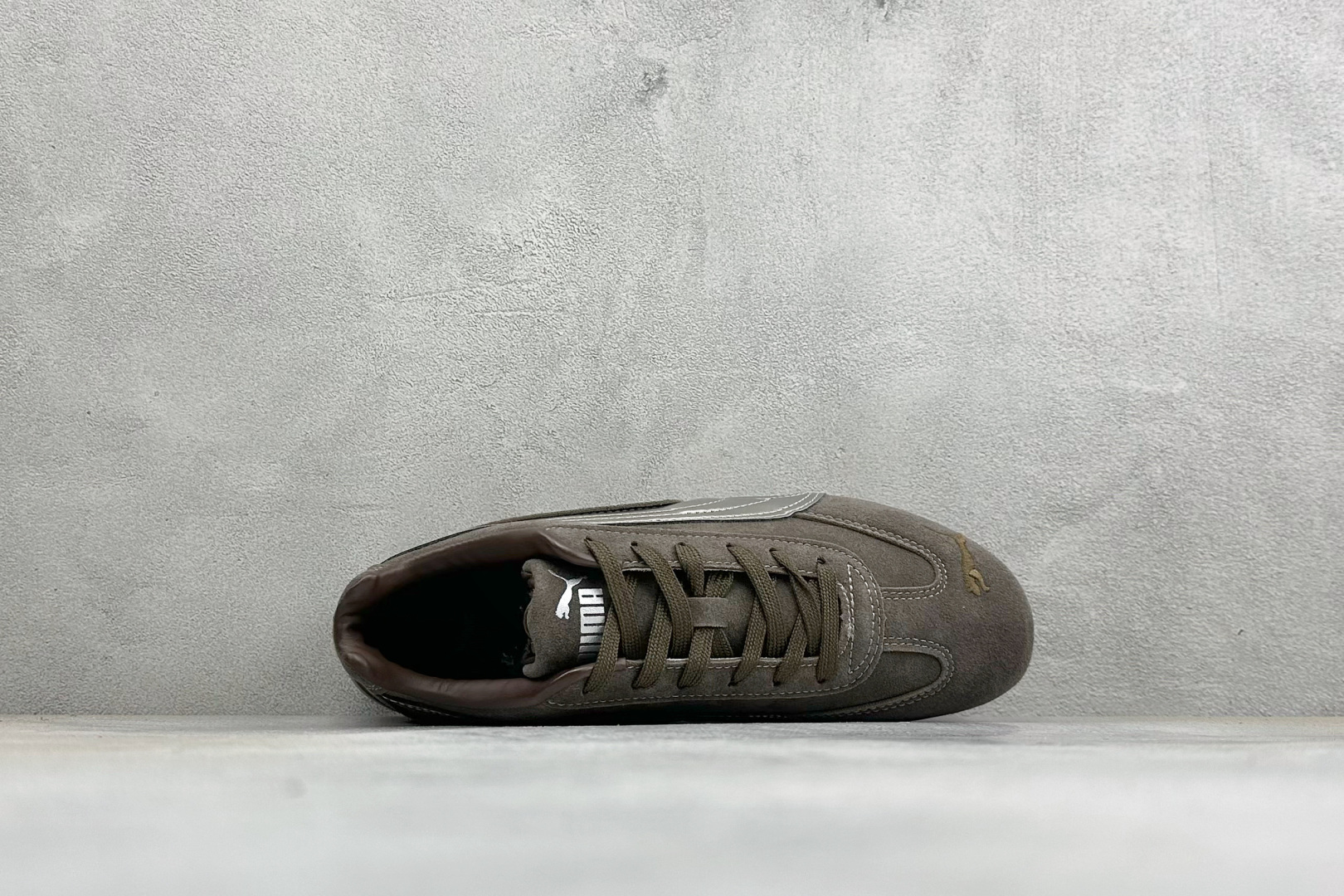 M版Puma Speedcet Etoile Wns 彪马薄底德迅复古运动休闲赛车跑鞋 以趣味十足又前卫复古的设计引领潮
