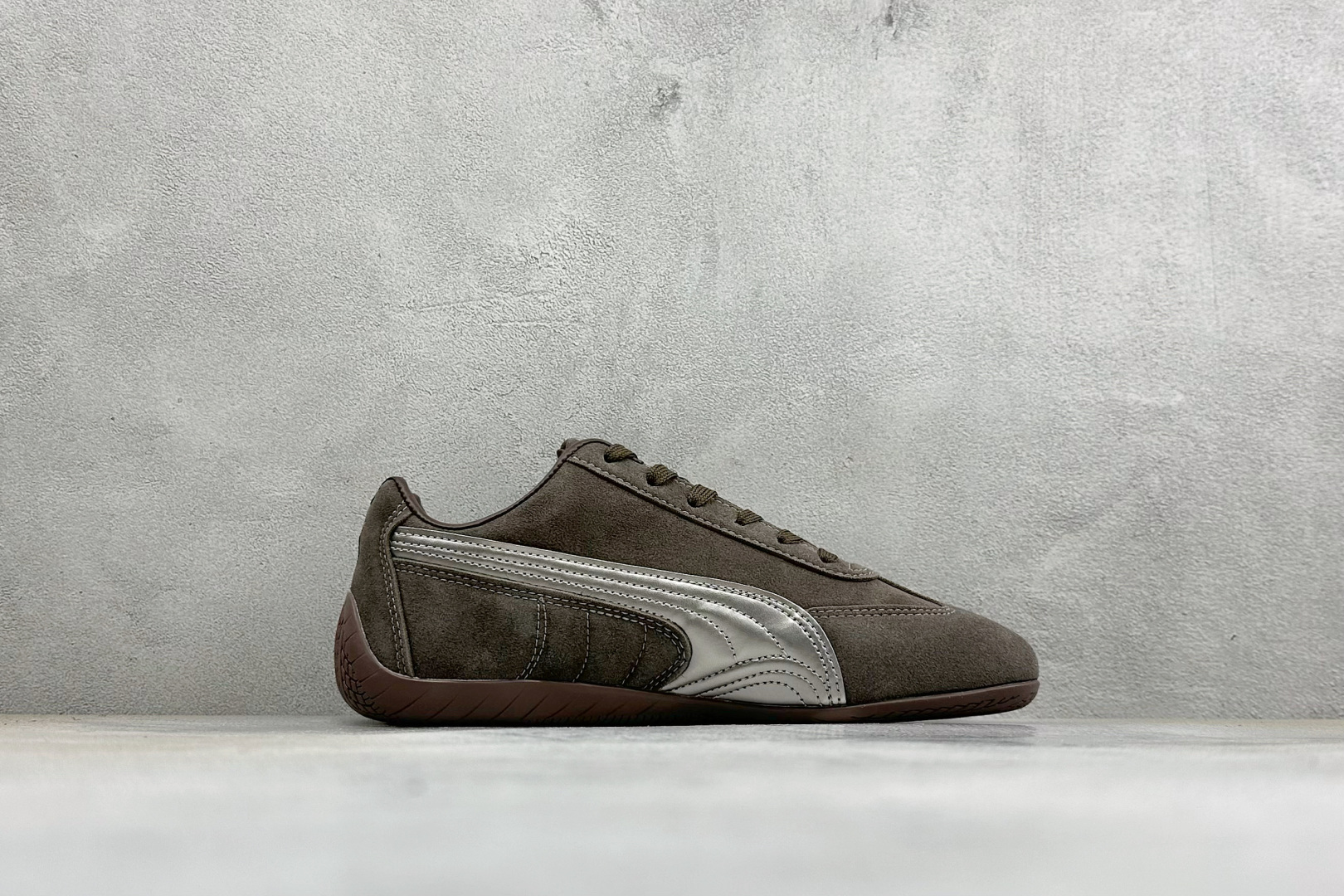 M版Puma Speedcet Etoile Wns 彪马薄底德迅复古运动休闲赛车跑鞋 以趣味十足又前卫复古的设计引领潮