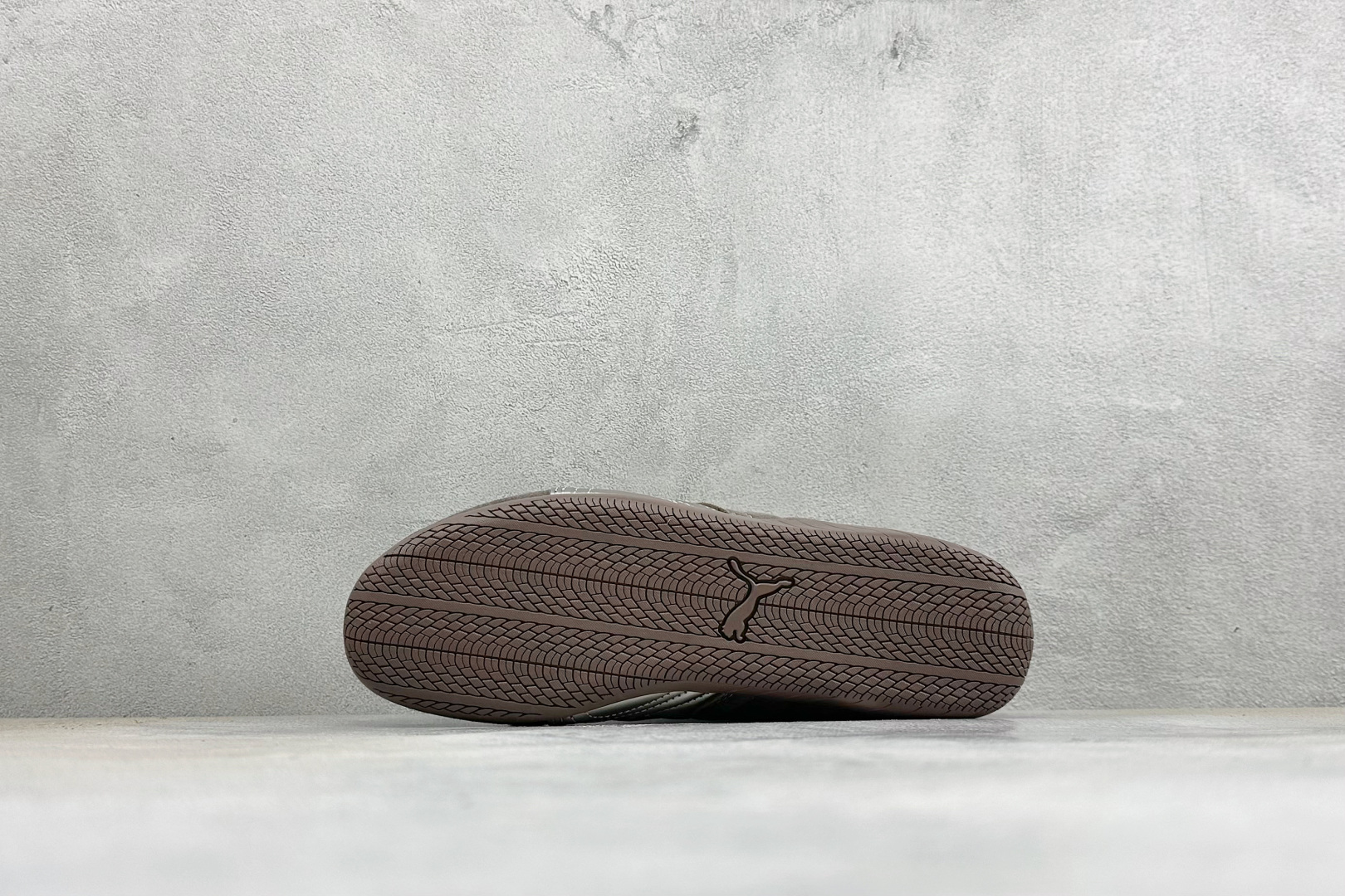 M版Puma Speedcet Etoile Wns 彪马薄底德迅复古运动休闲赛车跑鞋 以趣味十足又前卫复古的设计引领潮