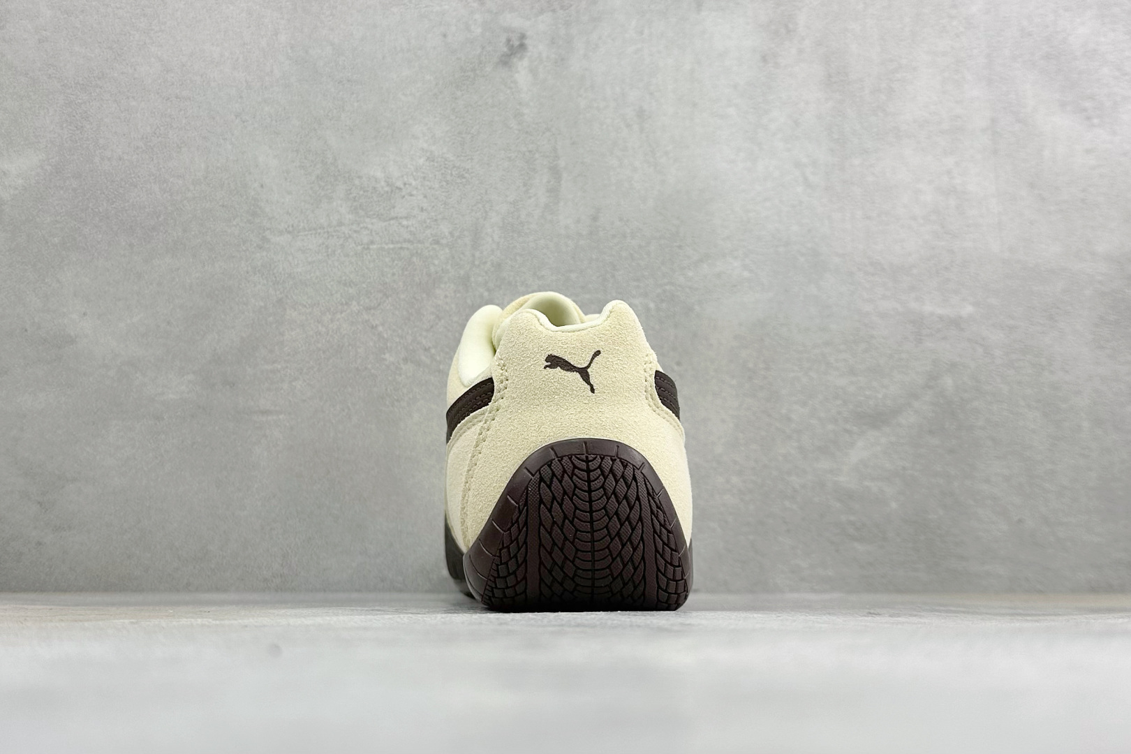 M版Puma Speedcet Etoile Wns 彪马薄底德迅复古运动休闲赛车跑鞋 以趣味十足又前卫复古的设计引领潮