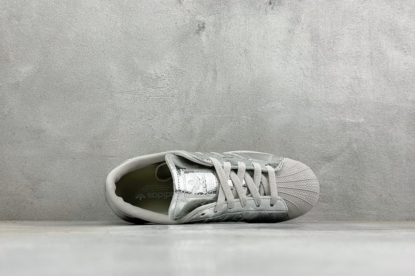 Adidas Originals Superstar贝壳头板鞋 2026全新版本 贝壳头官方同步 渠道正品订单 诠释市场