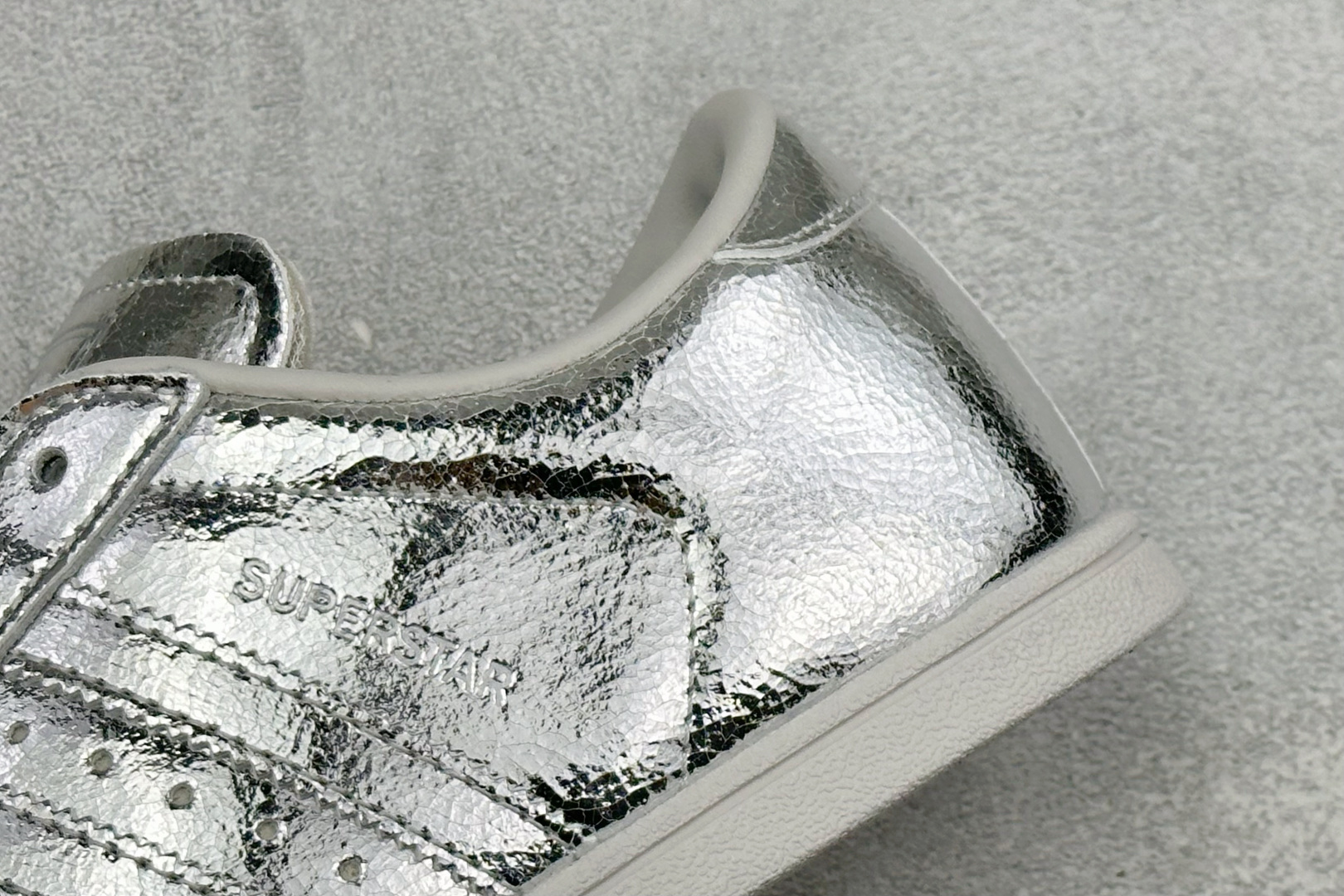Adidas Originals Superstar贝壳头板鞋 2026全新版本 贝壳头官方同步 渠道正品订单 诠释市场