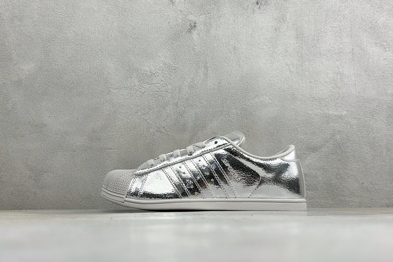 Adidas Originals Superstar贝壳头板鞋 2026全新版本 贝壳头官方同步 渠道正品订单 诠释市场