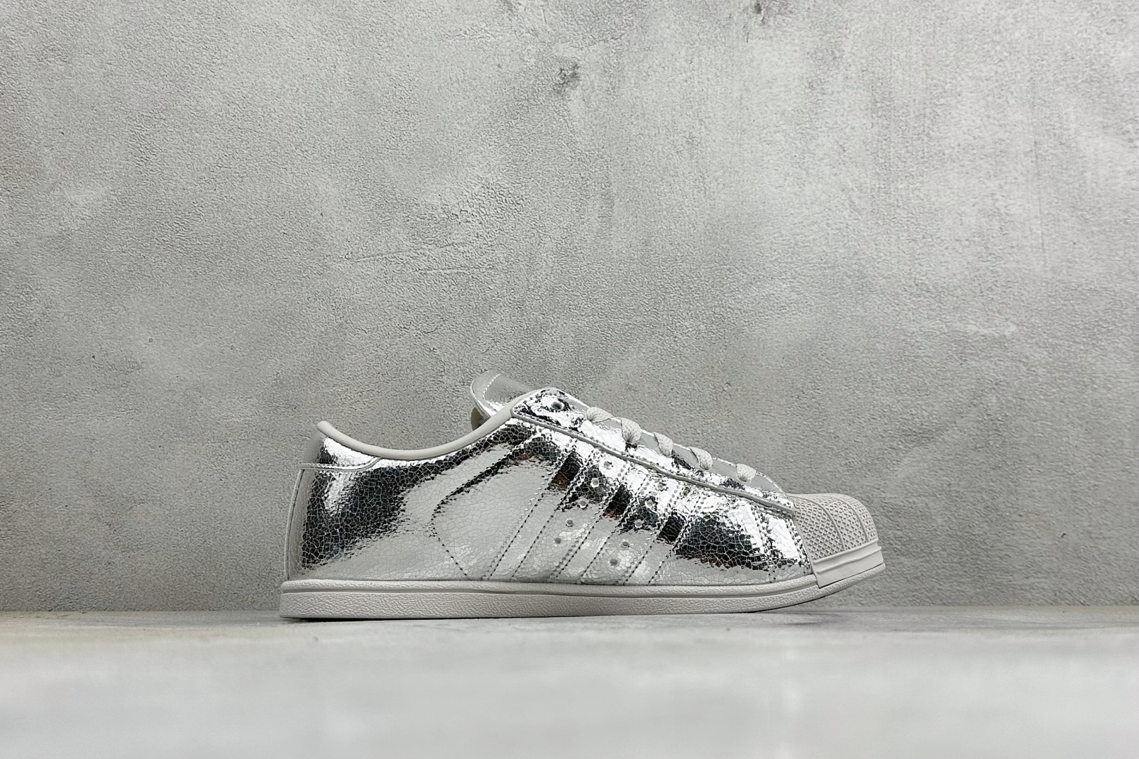 Adidas Originals Superstar贝壳头板鞋 2026全新版本 贝壳头官方同步 渠道正品订单 诠释市场