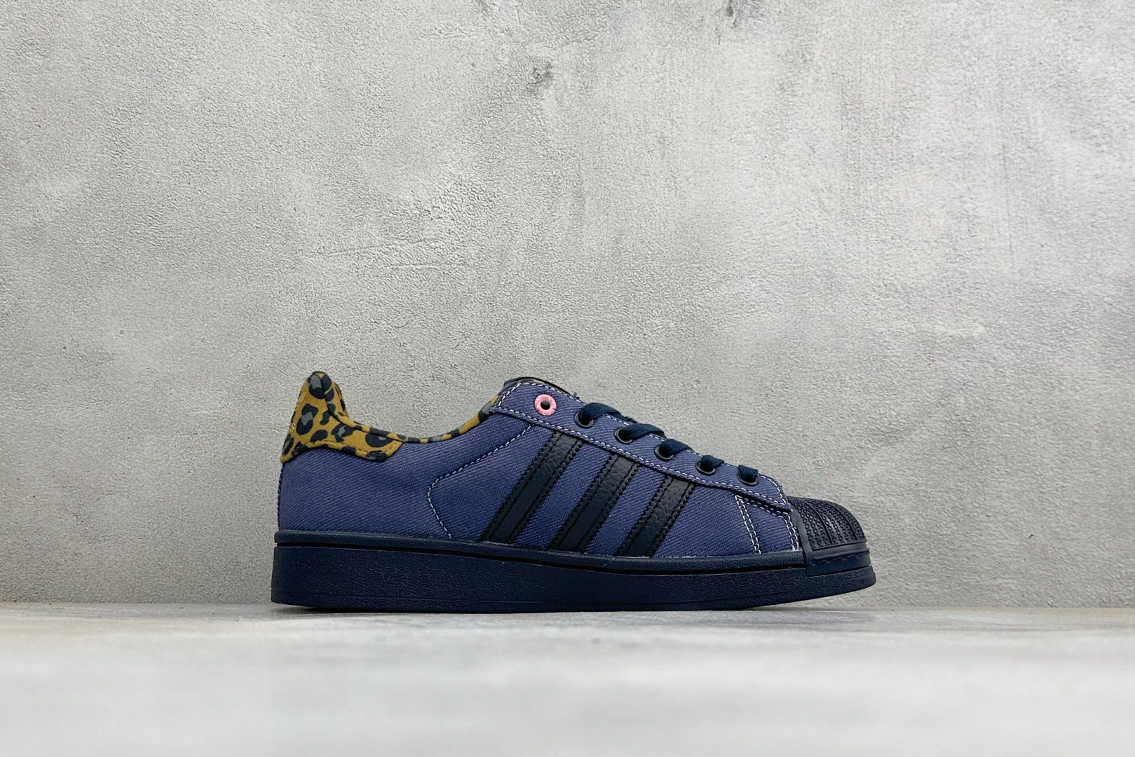Adidas Originals Superstar贝壳头板鞋 2026全新版本 贝壳头官方同步 渠道正品订单 诠释市场