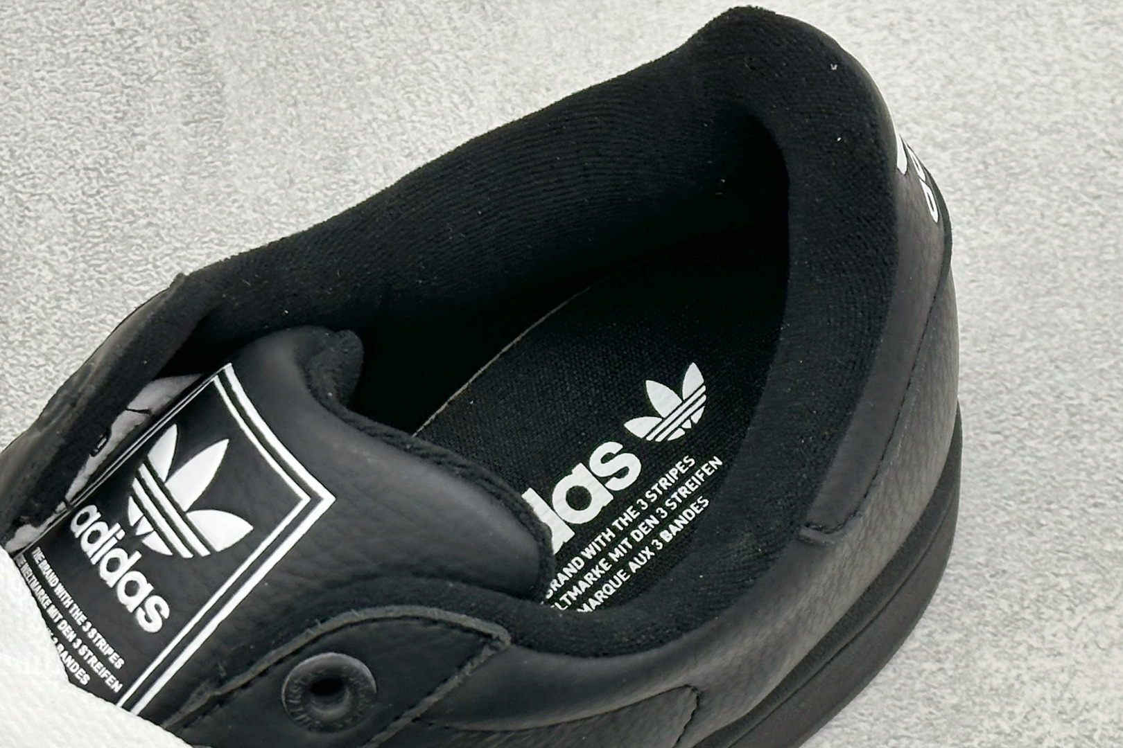 Adidas Originals Superstar贝壳头板鞋 2026全新版本 贝壳头官方同步 渠道正品订单 诠释市场