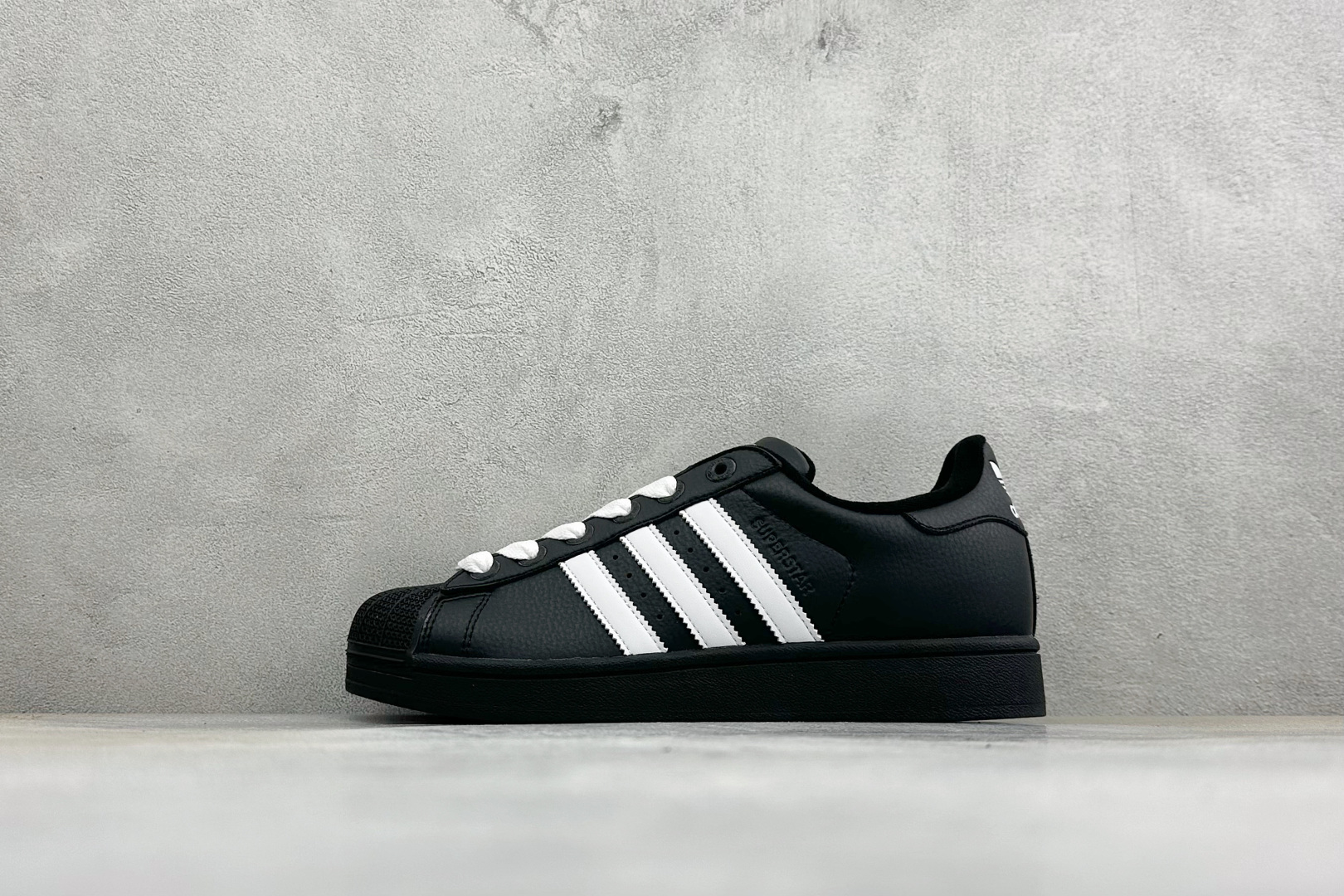 Adidas Originals Superstar贝壳头板鞋 2026全新版本 贝壳头官方同步 渠道正品订单 诠释市场