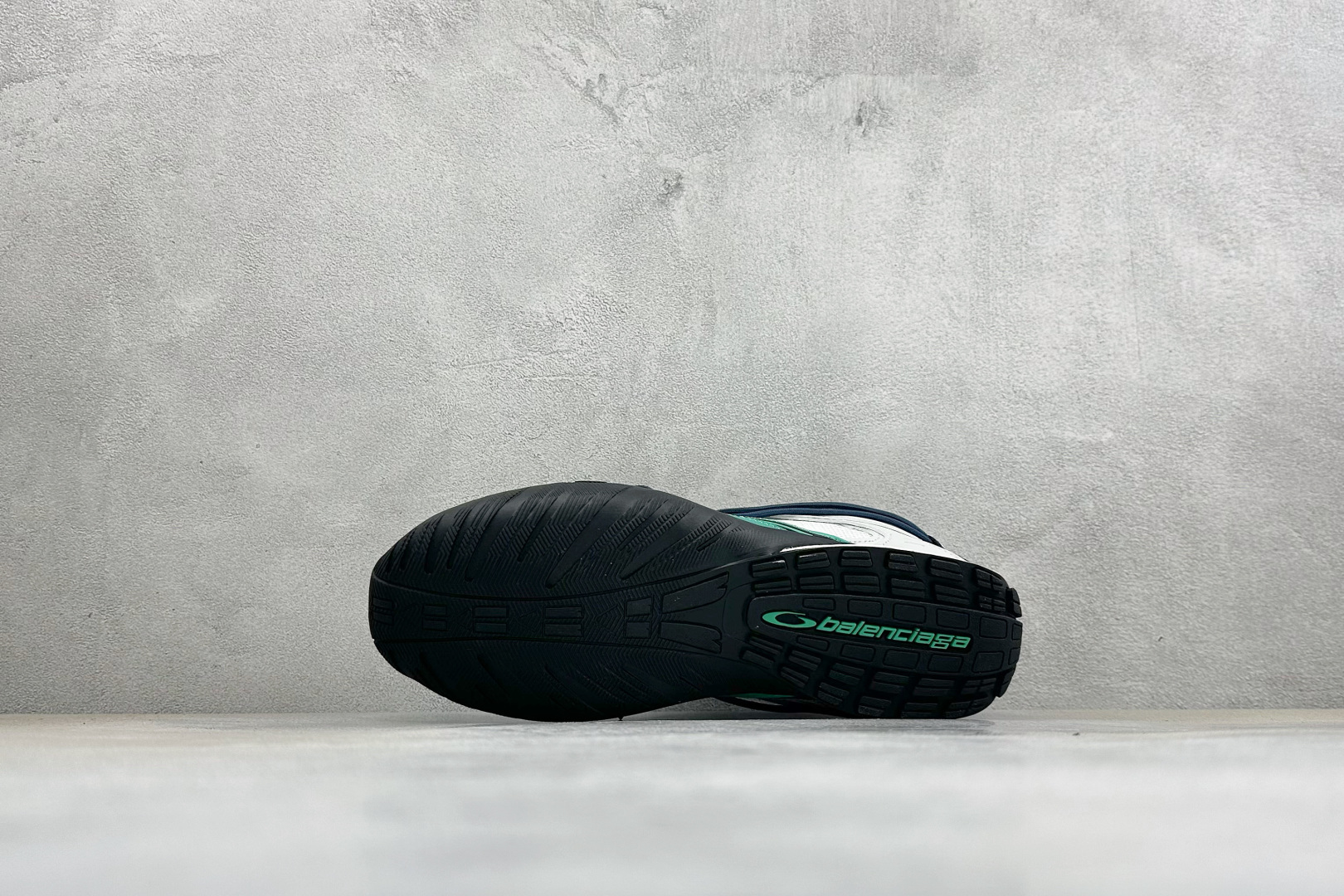 GO版Balenciaga巴黎世家 25代 Radar Gradient Lines 圆头系带logo标志 纯原生产线出