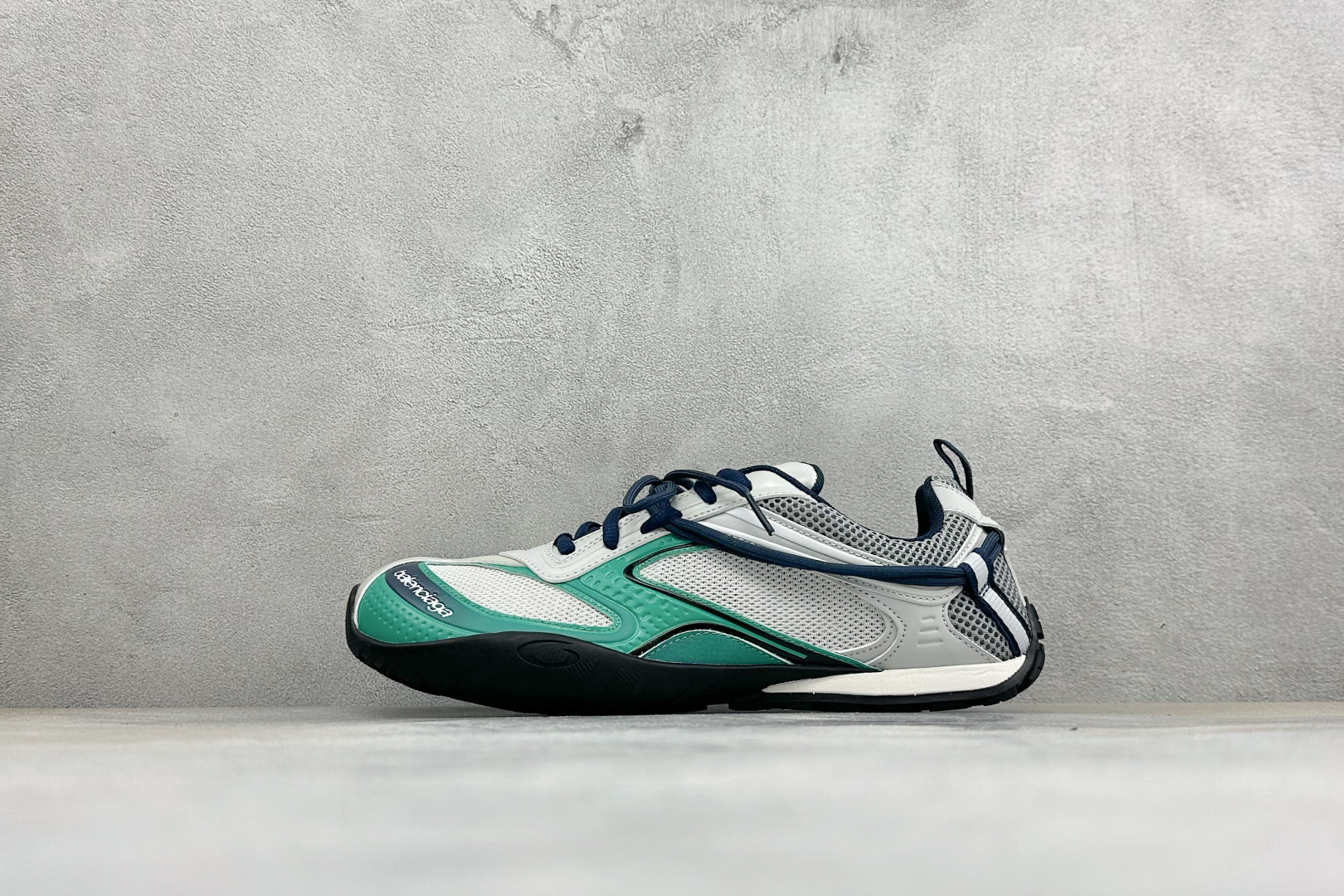 GO版Balenciaga巴黎世家 25代 Radar Gradient Lines 圆头系带logo标志 纯原生产线出