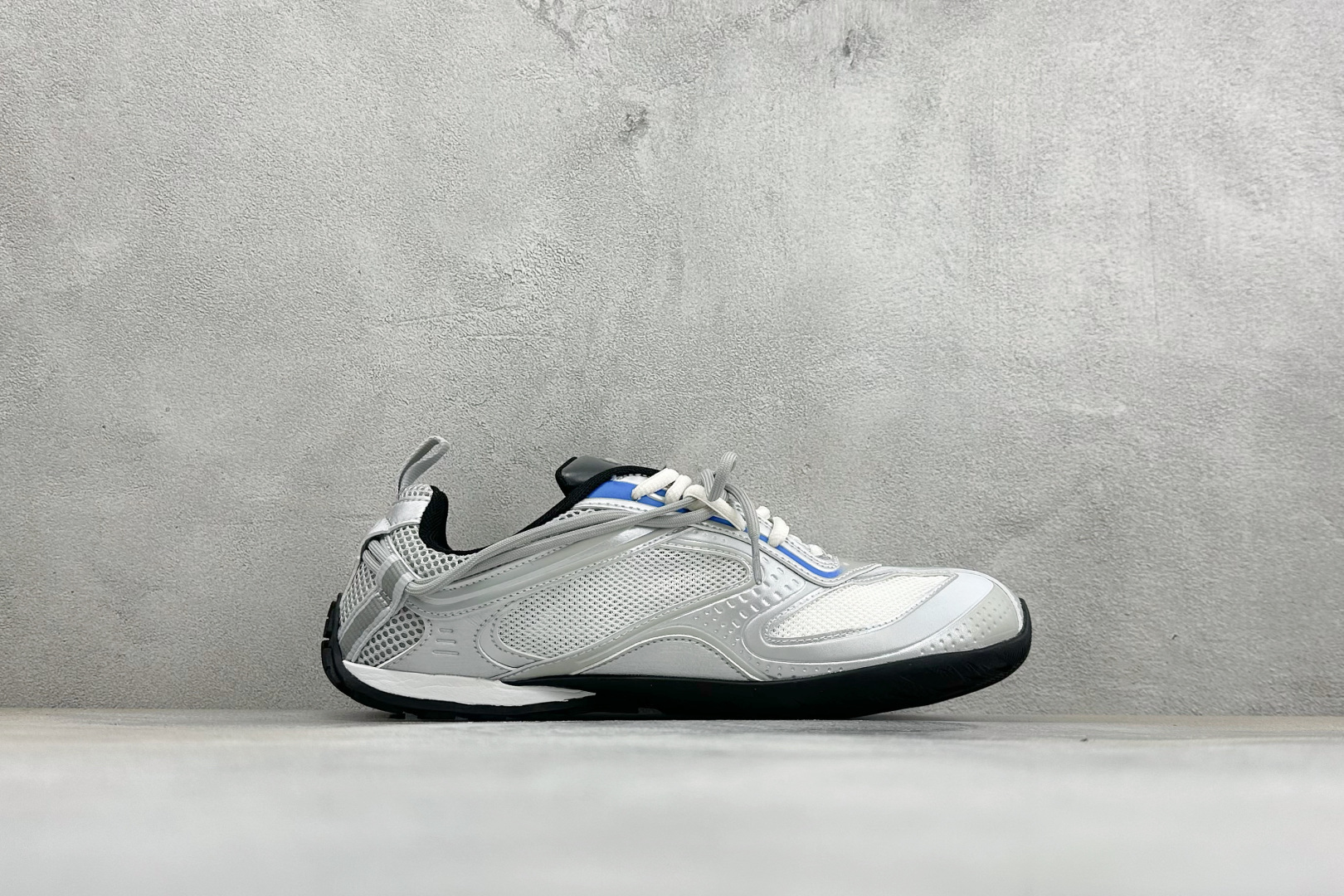 GO版Balenciaga巴黎世家 25代 Radar Gradient Lines 圆头系带logo标志 纯原生产线出