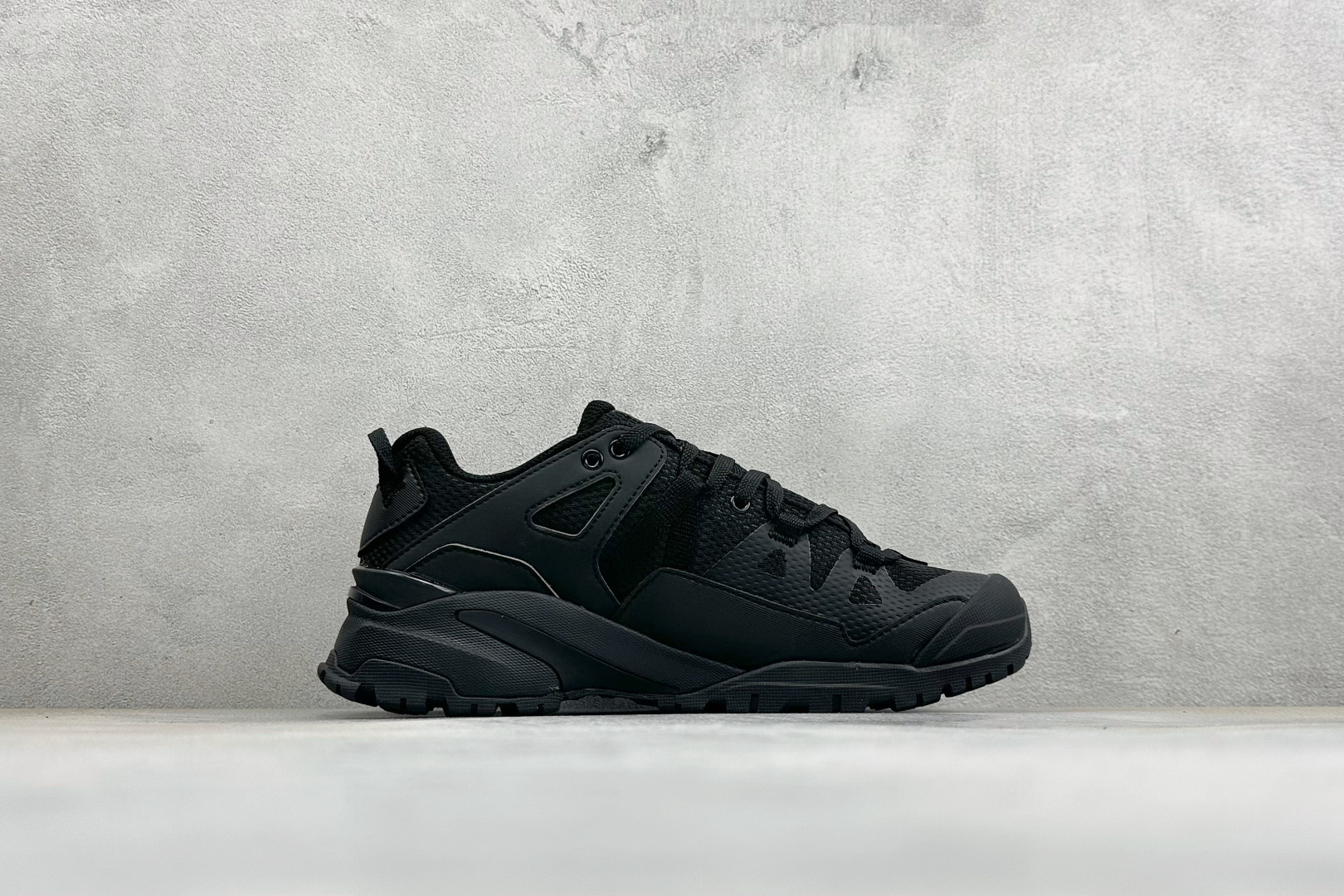 BW版The North MEN’S ULTRA 112 WP北面 户外运动耐磨轻便透气登山徒步鞋 官方货号:NF0A8 BW版The North MEN’S ULTRA 112 WP北面 户外运动耐磨轻便透气登山徒步鞋 官方货号:NF0A8