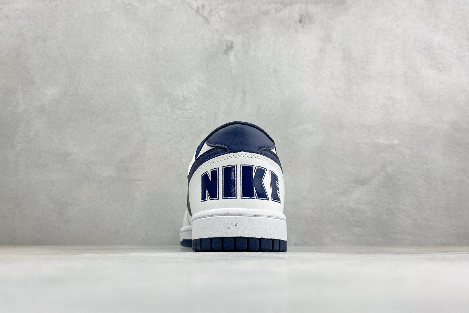 H版BIG NIKE LOW 耐克 简约百搭 減震耐磨 低帮板鞋 货号: -140 尺码：36-45 