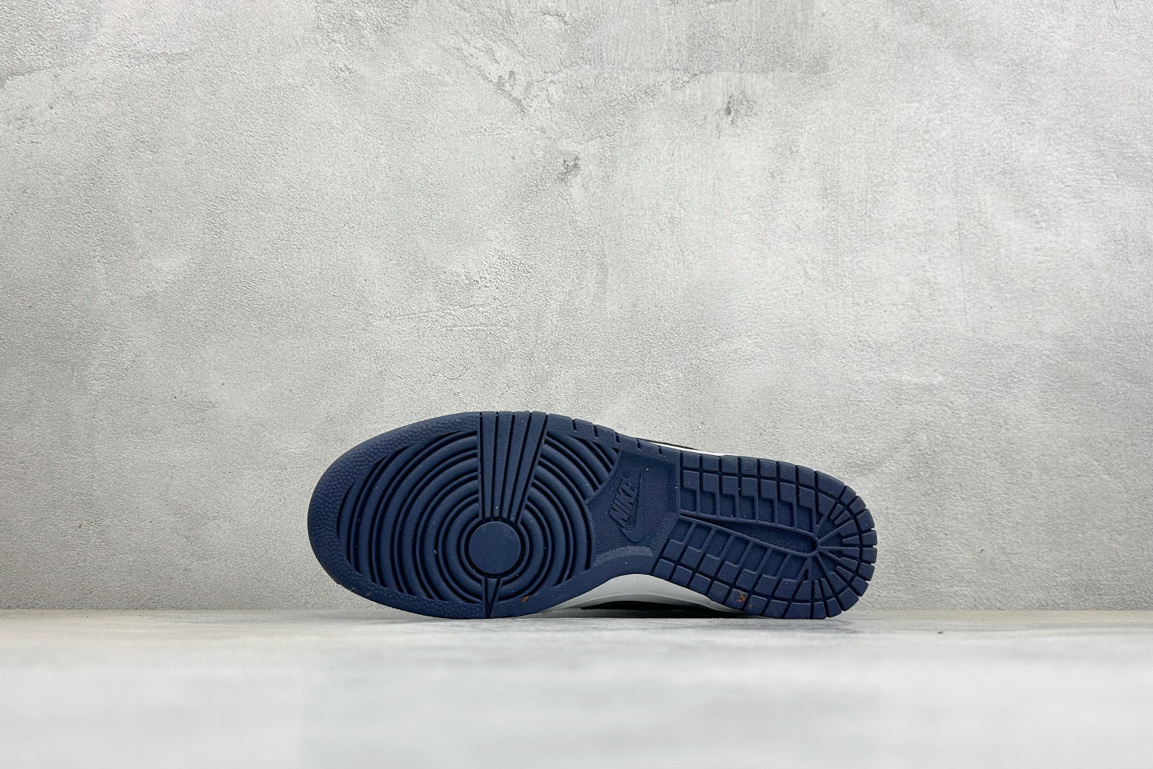 H版BIG NIKE LOW 耐克 简约百搭 減震耐磨 低帮板鞋 货号: -140 尺码：36-45 