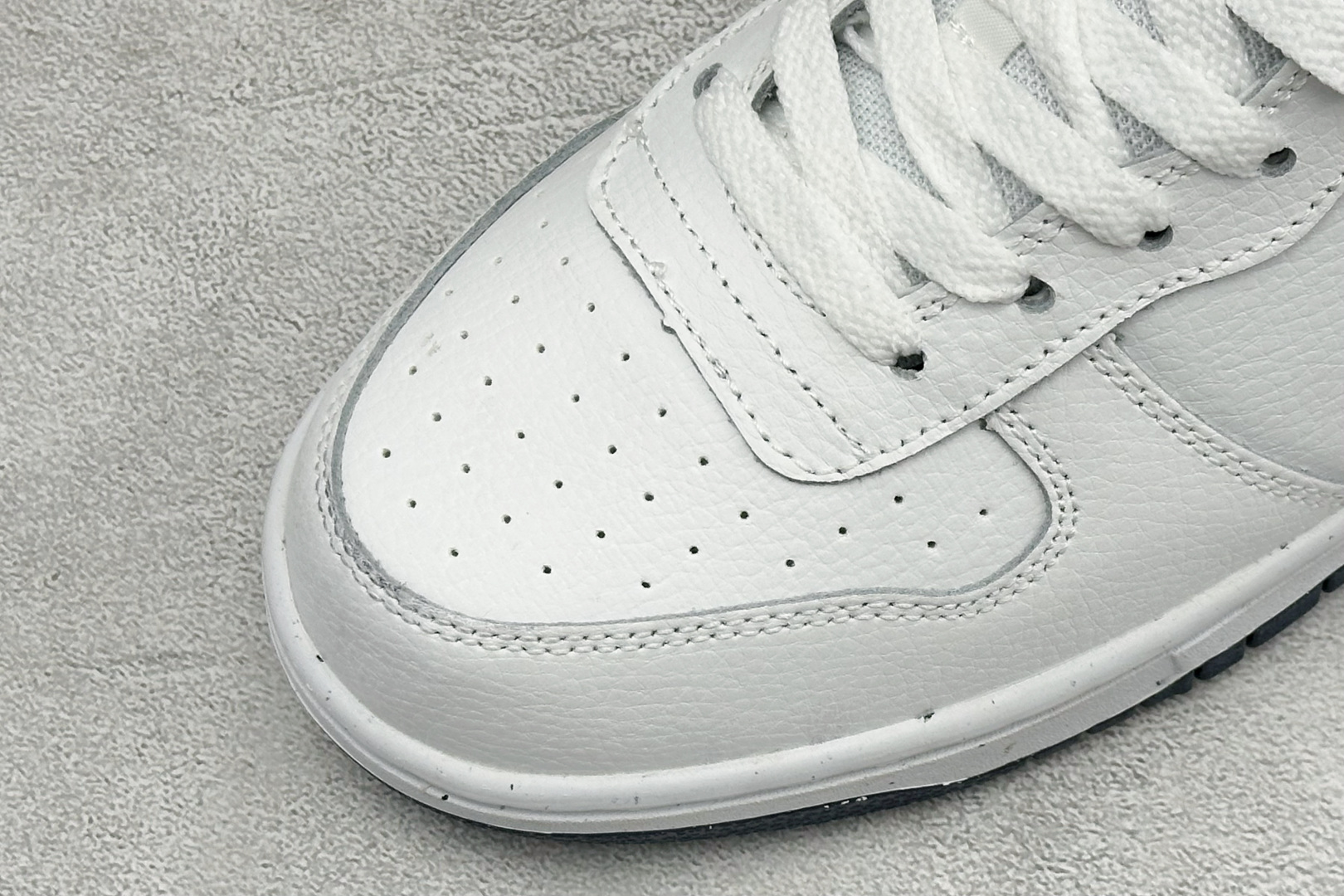 H版BIG NIKE LOW 耐克 简约百搭 減震耐磨 低帮板鞋 货号: -140 尺码：36-45 