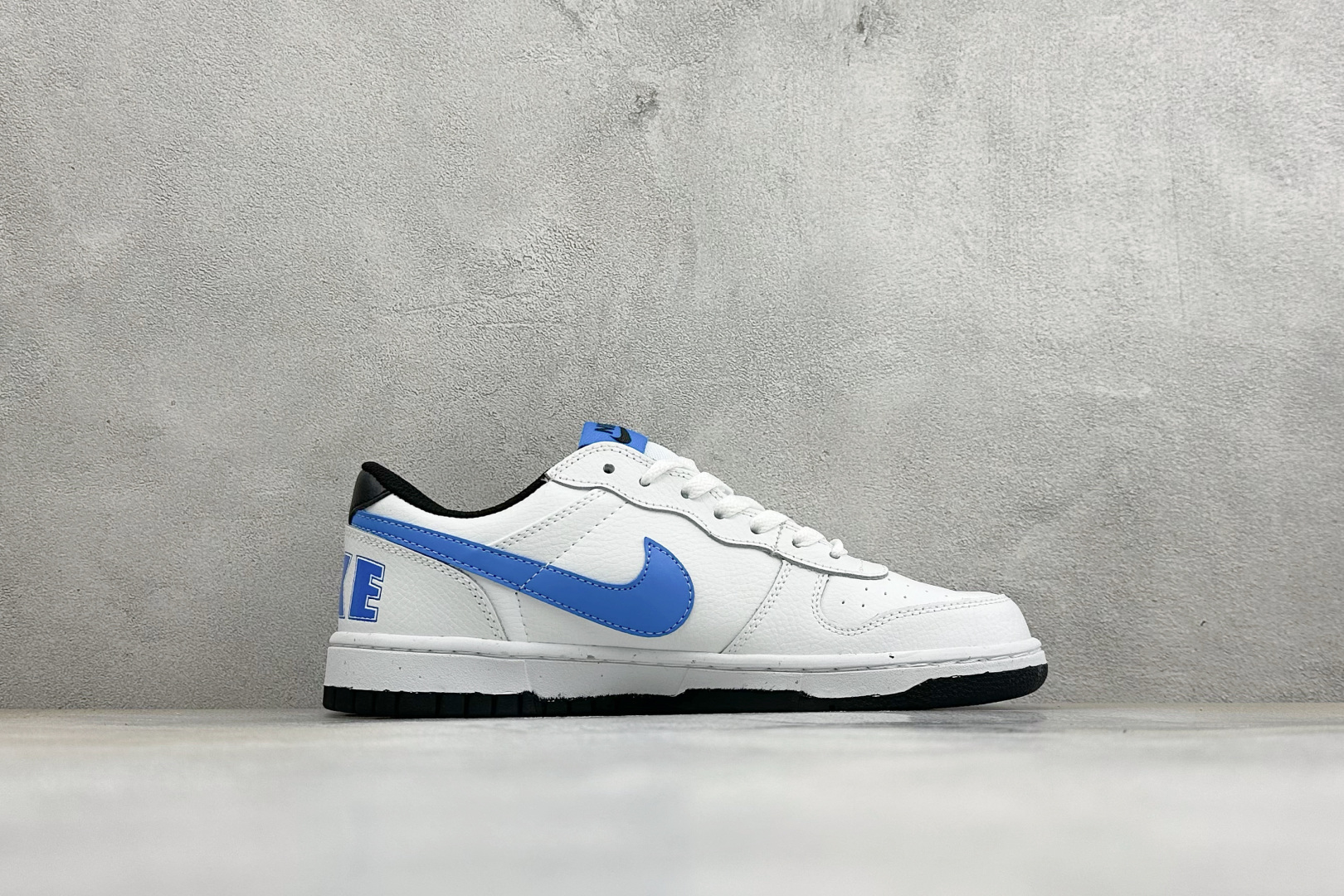 H版BIG NIKE LOW 耐克 简约百搭 減震耐磨 低帮板鞋 货号: -107 尺码:36-45 H版BIG NIKE LOW 耐克 简约百搭 減震耐磨 低帮板鞋 货号: -107 尺码:36-45