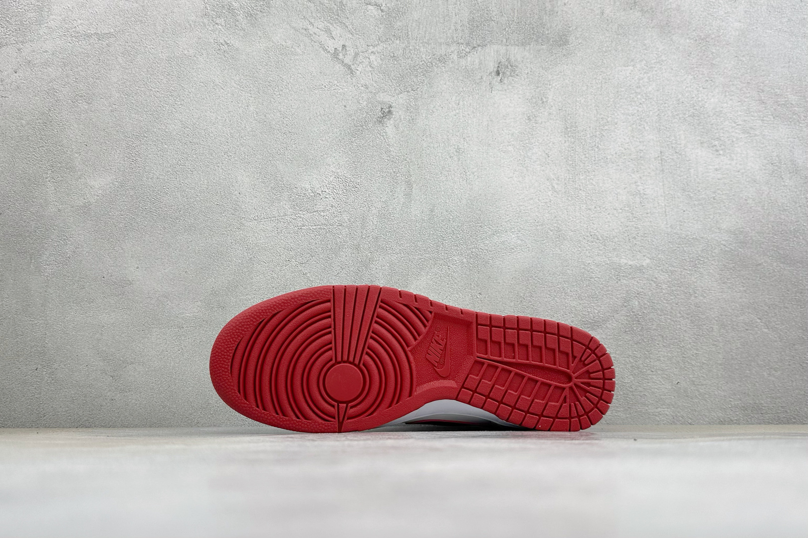 H版BIG NIKE LOW 耐克 简约百搭 減震耐磨 低帮板鞋 货号: -150 尺码：36-45 