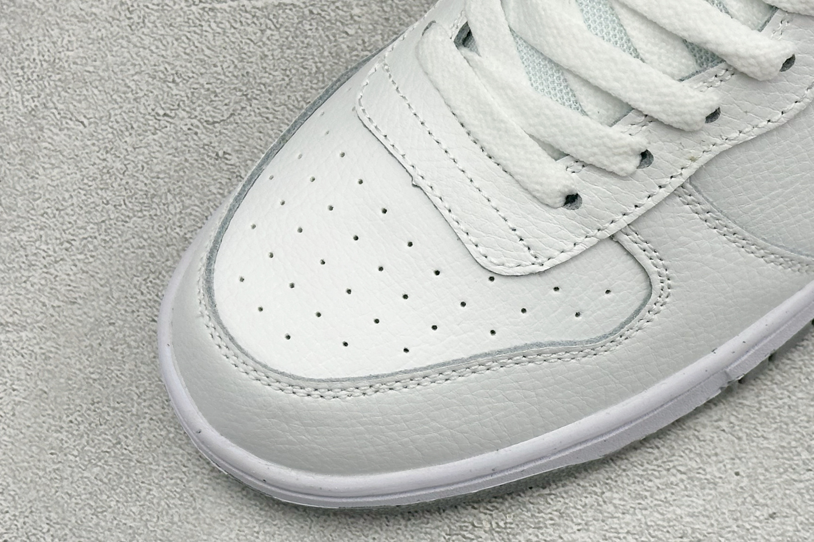 H版BIG NIKE LOW 耐克 简约百搭 減震耐磨 低帮板鞋 货号: -106 尺码：36-45 