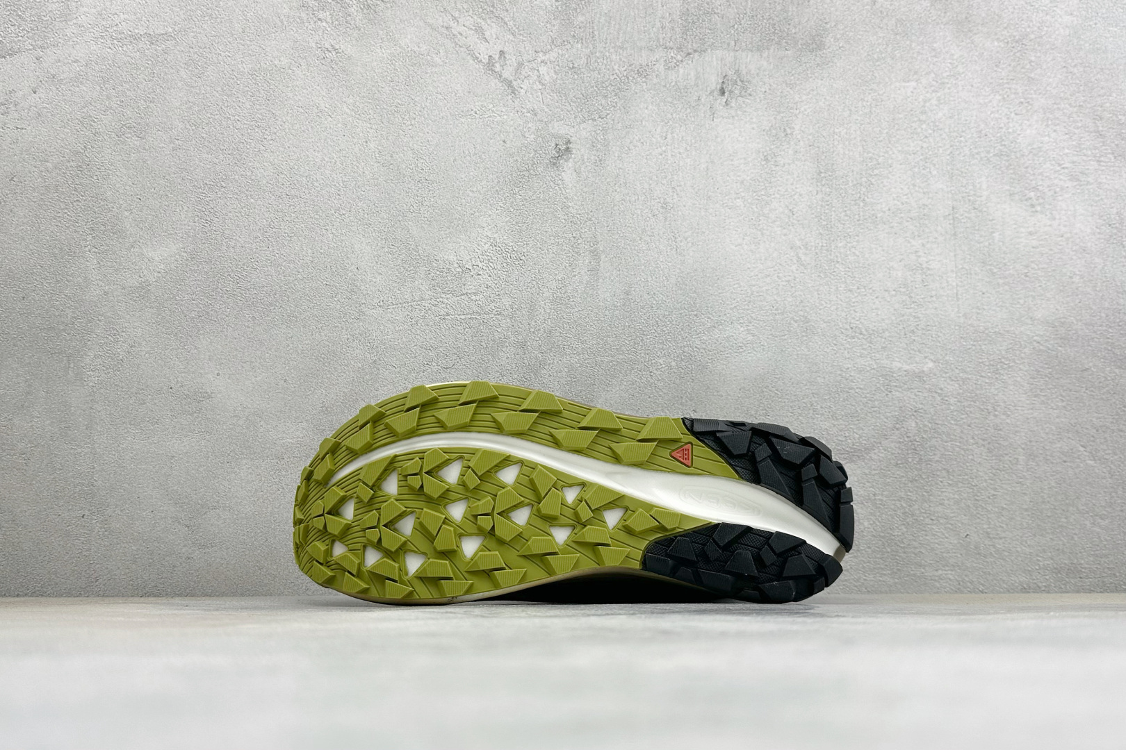 科恩KEEN SEEK 舒适贴合防滑耐磨越野跑步鞋 货号： 尺码：36-45没半码 