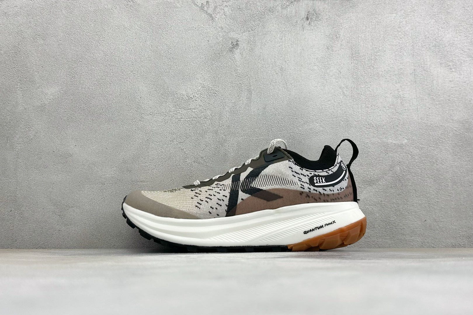 科恩KEEN SEEK 舒适贴合防滑耐磨越野跑步鞋 货号： 尺码：36-45没半码 