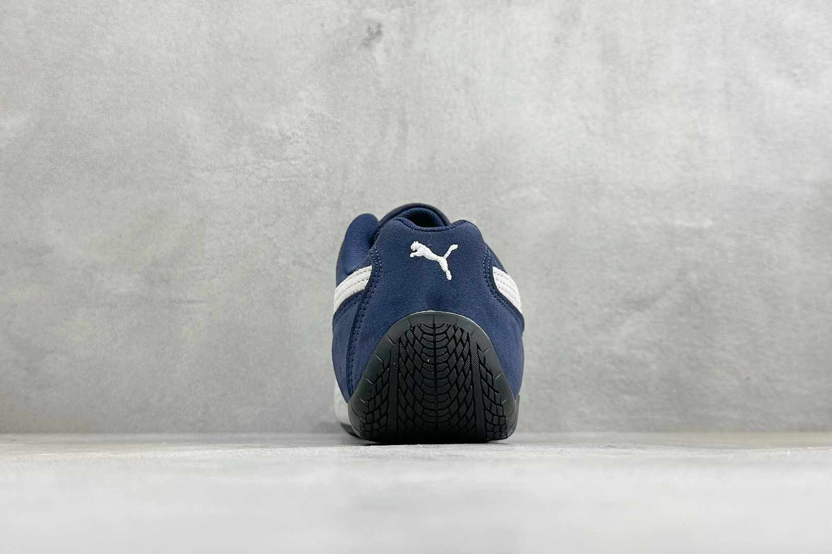 M版Puma Speedcet Etoile Wns 彪马薄底德迅复古运动休闲赛车跑鞋 以趣味十足又前卫复古的设计引领潮