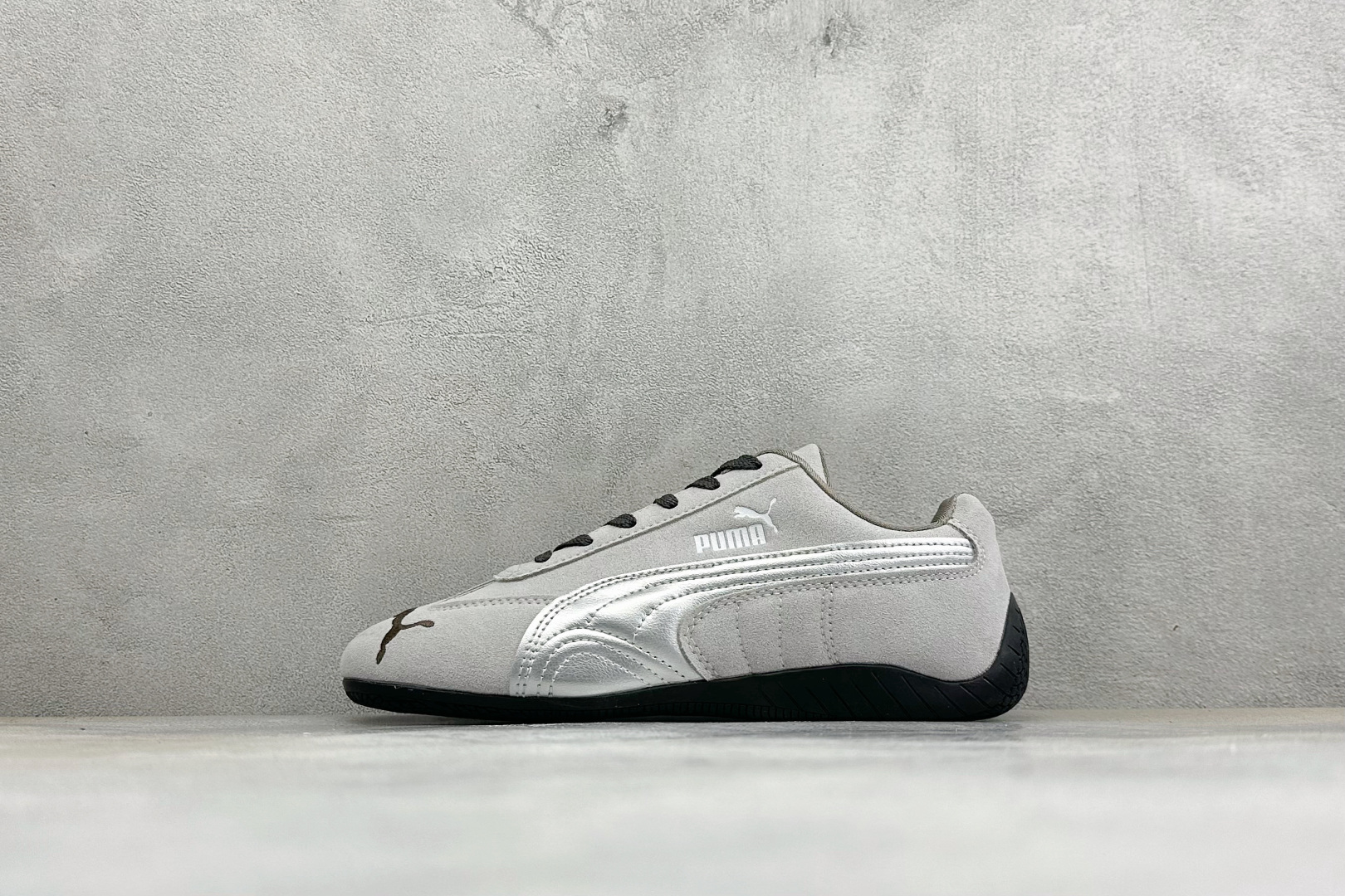 M版Puma Speedcet Etoile Wns 彪马薄底德迅复古运动休闲赛车跑鞋 以趣味十足又前卫复古的设计引领潮
