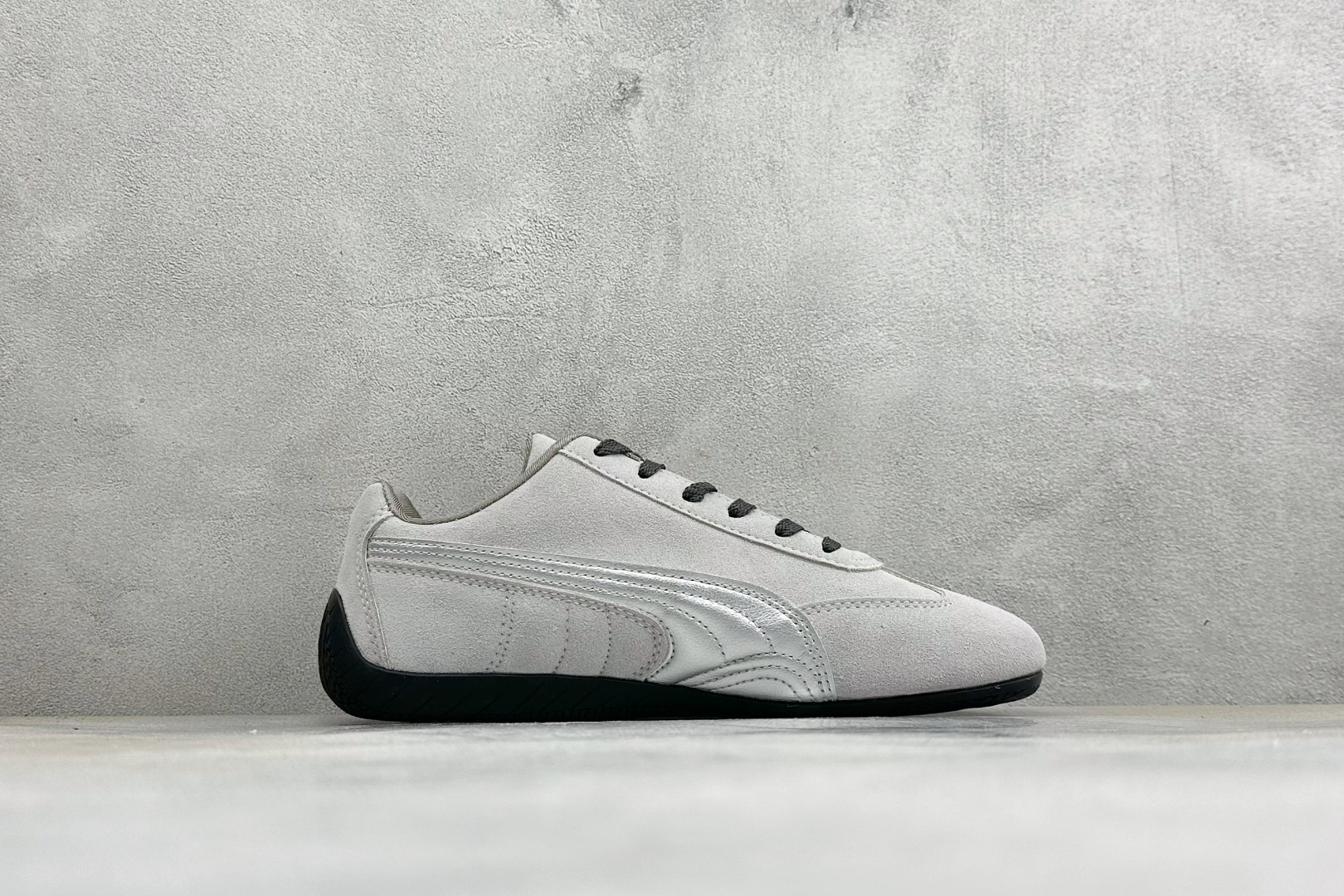 M版Puma Speedcet Etoile Wns 彪马薄底德迅复古运动休闲赛车跑鞋 以趣味十足又前卫复古的设计引领潮