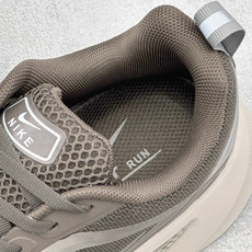 Nike Air Zoom Pegasus 2.0 舒适缓震低帮休闲运动跑鞋 升级原楦原纸版数据开发 采用弹性Flykn Nike Air Zoom Pegasus 2.0 舒适缓震低帮休闲运动跑鞋 升级原楦原纸版数据开发 采用弹性Flykn