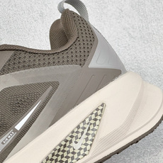 Nike Air Zoom Pegasus 2.0 舒适缓震低帮休闲运动跑鞋 升级原楦原纸版数据开发 采用弹性Flykn Nike Air Zoom Pegasus 2.0 舒适缓震低帮休闲运动跑鞋 升级原楦原纸版数据开发 采用弹性Flykn