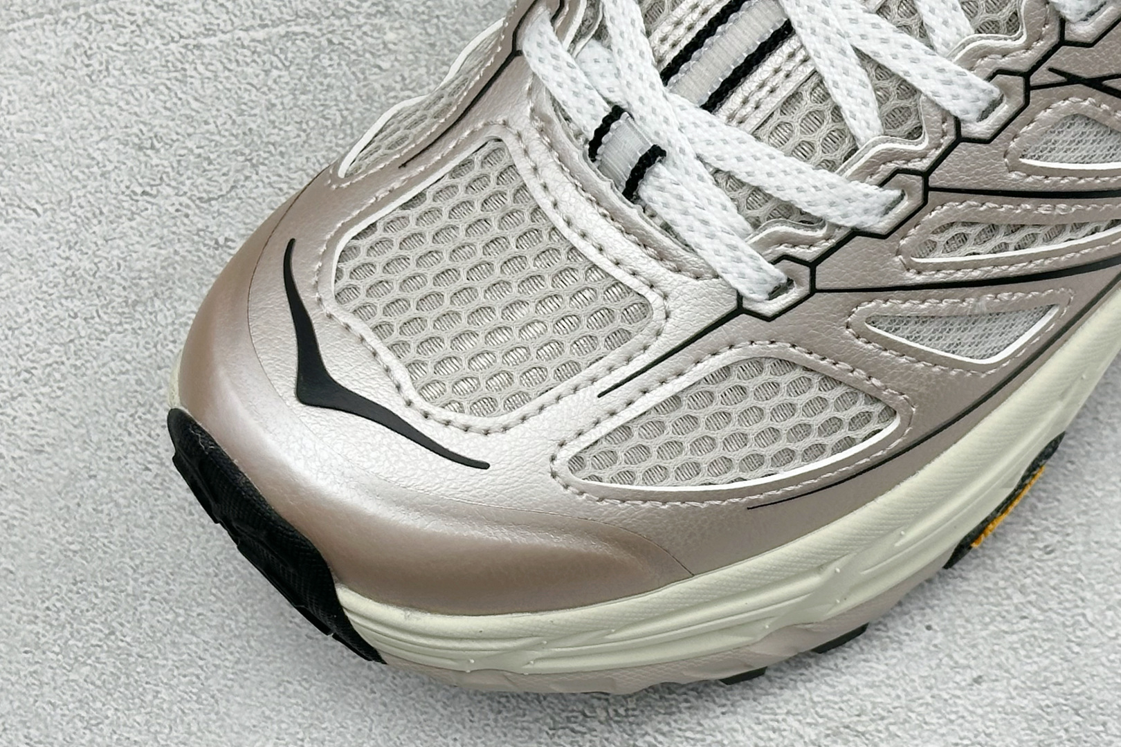 H版HOKA ONE Mafate Speed TS Low 户外山脉越野轻量低帮运动越野跑鞋 鞋面用轻的无缝架构 鞋带