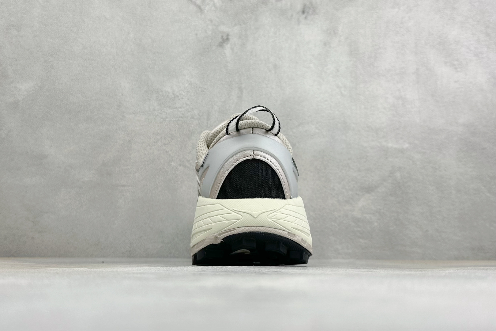 H版HOKA ONE Mafate Speed TS Low 户外山脉越野轻量低帮运动越野跑鞋 鞋面用轻的无缝架构 鞋带