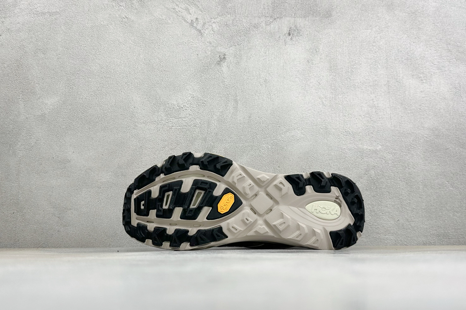 H版HOKA ONE Mafate Speed TS Low 户外山脉越野轻量低帮运动越野跑鞋 鞋面用轻的无缝架构 鞋带