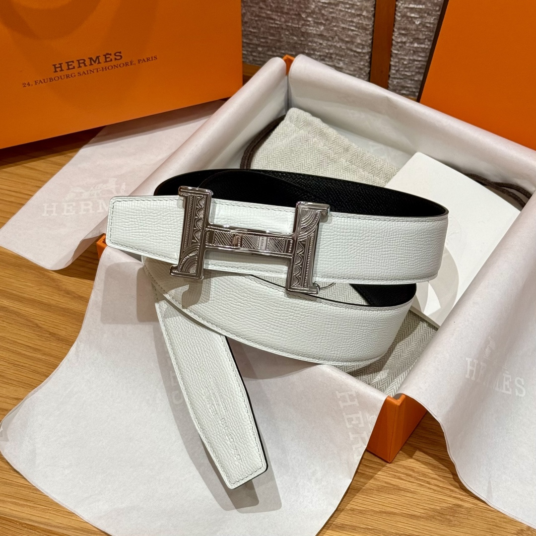 H家Touareg 皮ベルト&ダブルサイドレザーの特別なデザイン