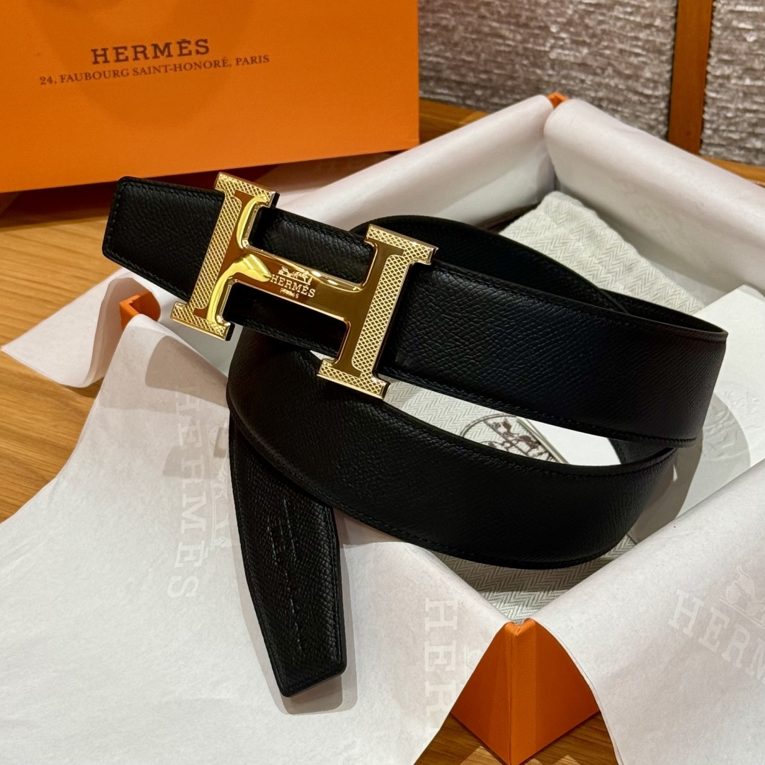 H家男士双面腰带 - ビジネスにもカジュアルにも最適なデザイン