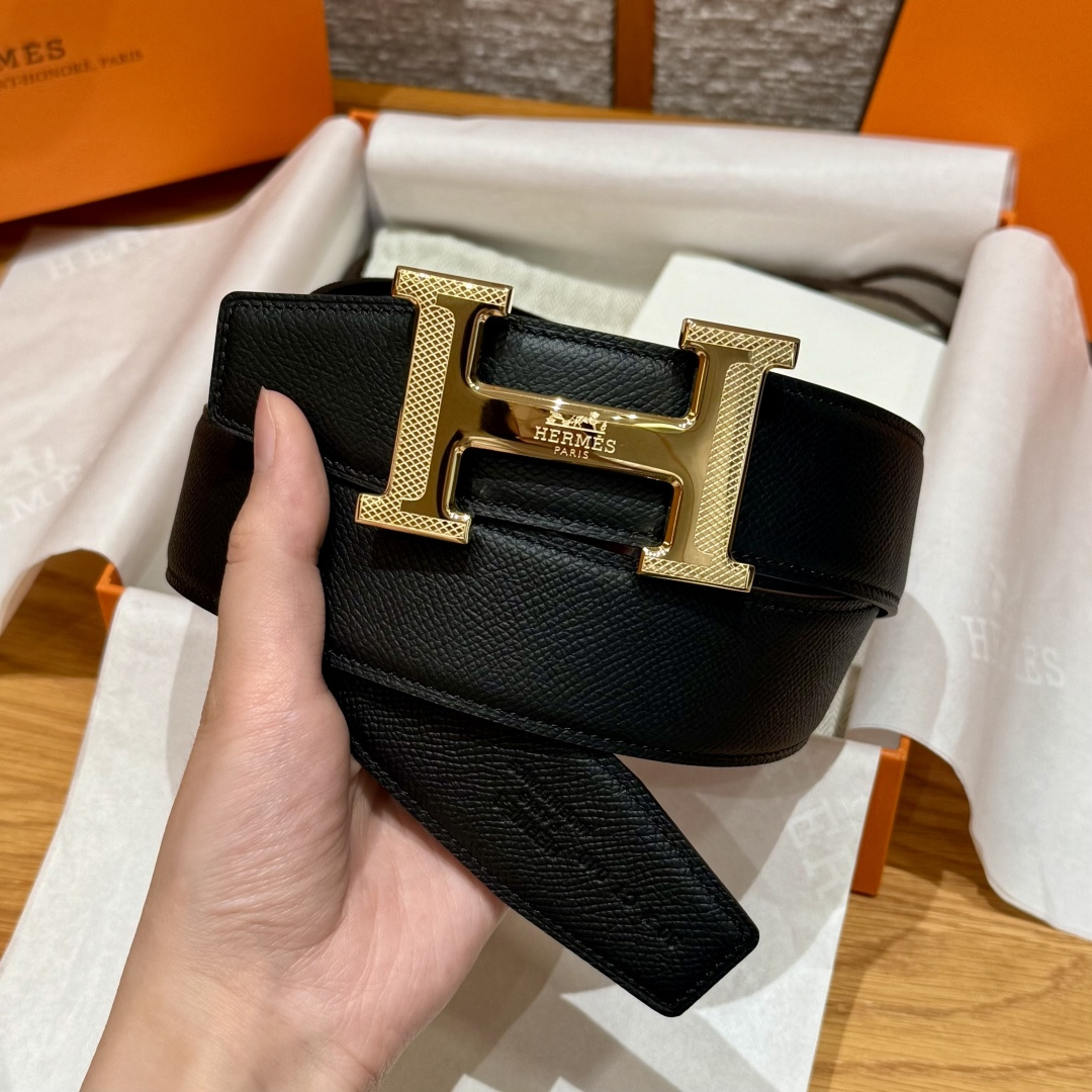 H家男士双面腰带 - ビジネスにもカジュアルにも最適なデザイン