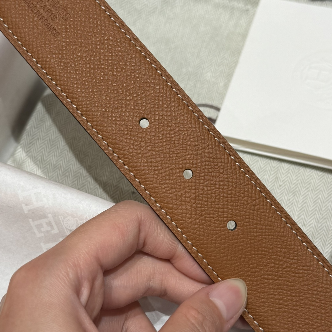 H家男士双面腰带 - オリジナルデザインと高品質のビジネスカジュアル