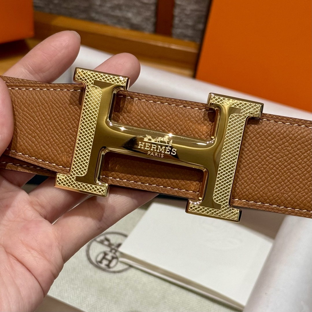 H家男士双面腰带 - オリジナルデザインと高品質のビジネスカジュアル