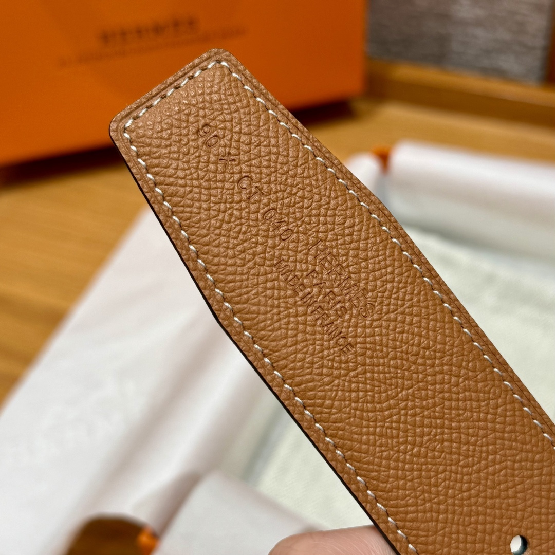 H家男士双面腰带 - オリジナルデザインと高品質のビジネスカジュアル