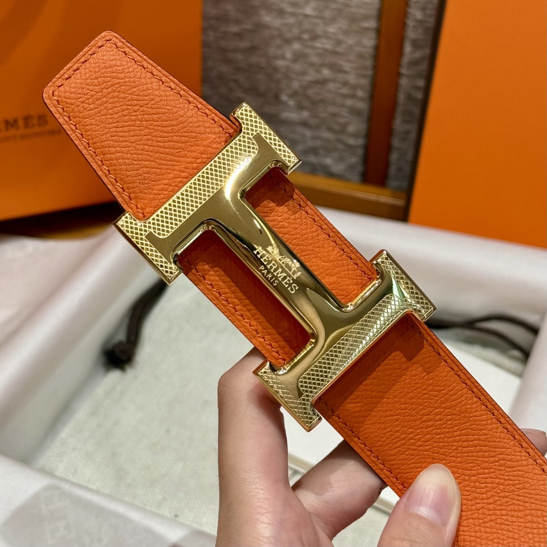 H家男士双面腰带 - 細部にこだわった3D立体デザイン