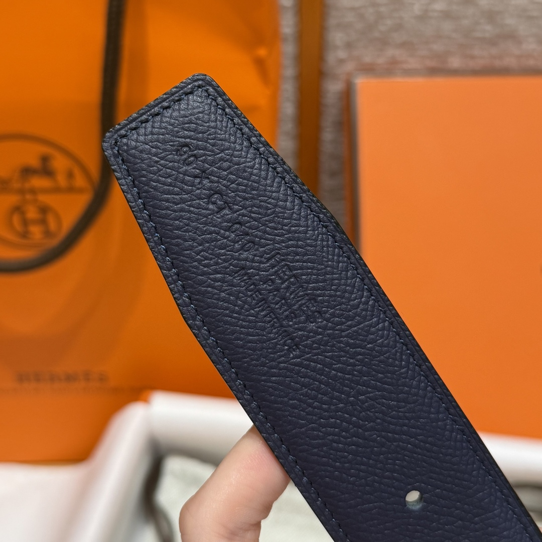 H家双面男款腰带 - ビジネスとカジュアルに最適なリバーシブルデザイン