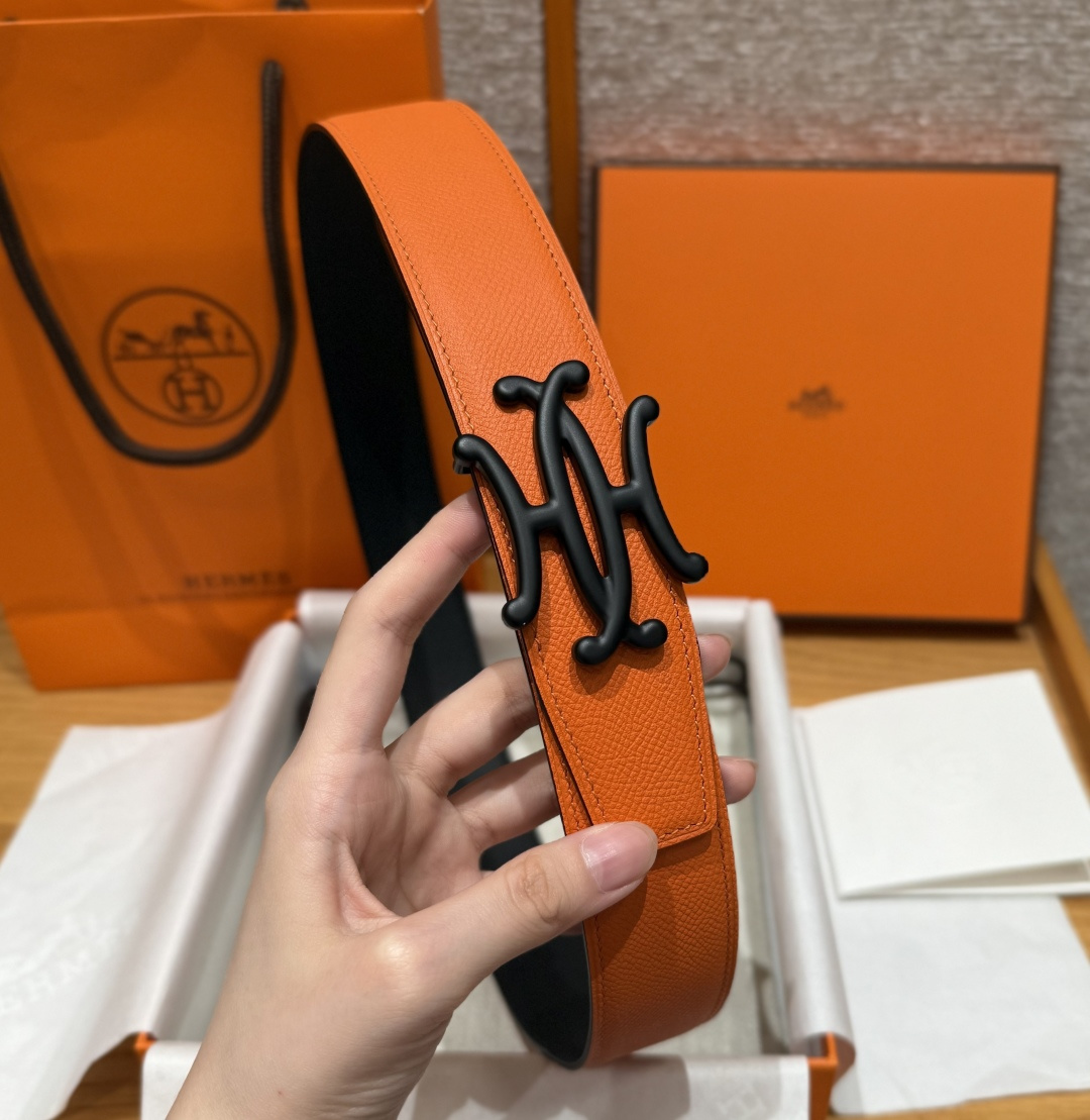 H家双面男款腰带 - ダブルフェイスデザインでビジネスにもカジュアルにも対応