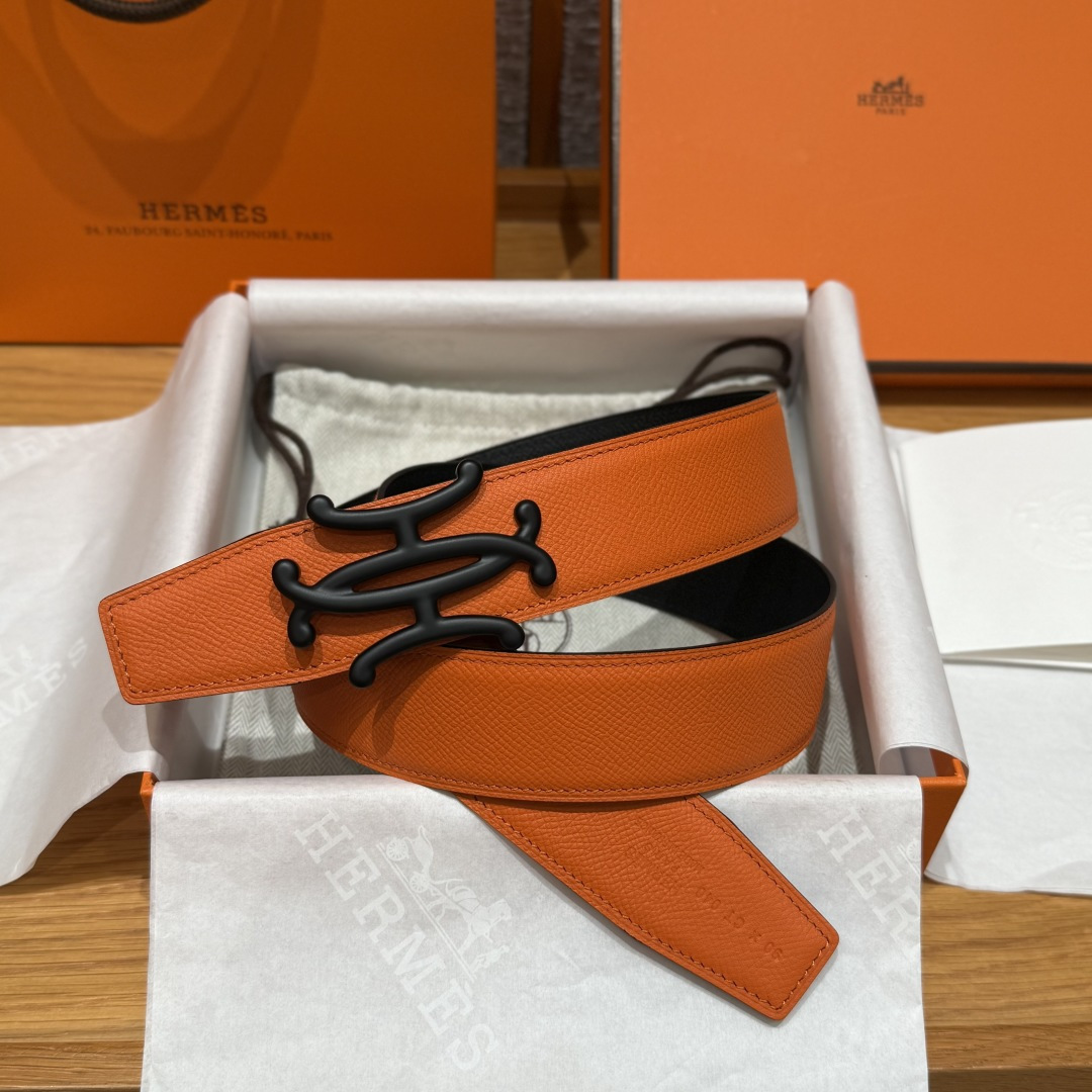 H家双面男款腰带 - ダブルフェイスデザインでビジネスにもカジュアルにも対応