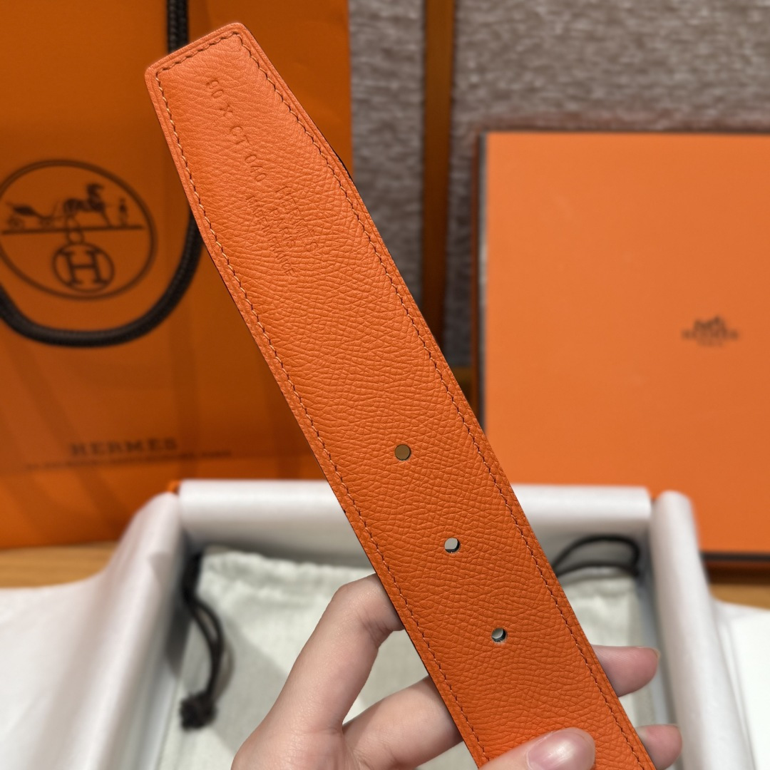 H家双面男款腰带 - ダブルフェイスデザインでビジネスにもカジュアルにも対応