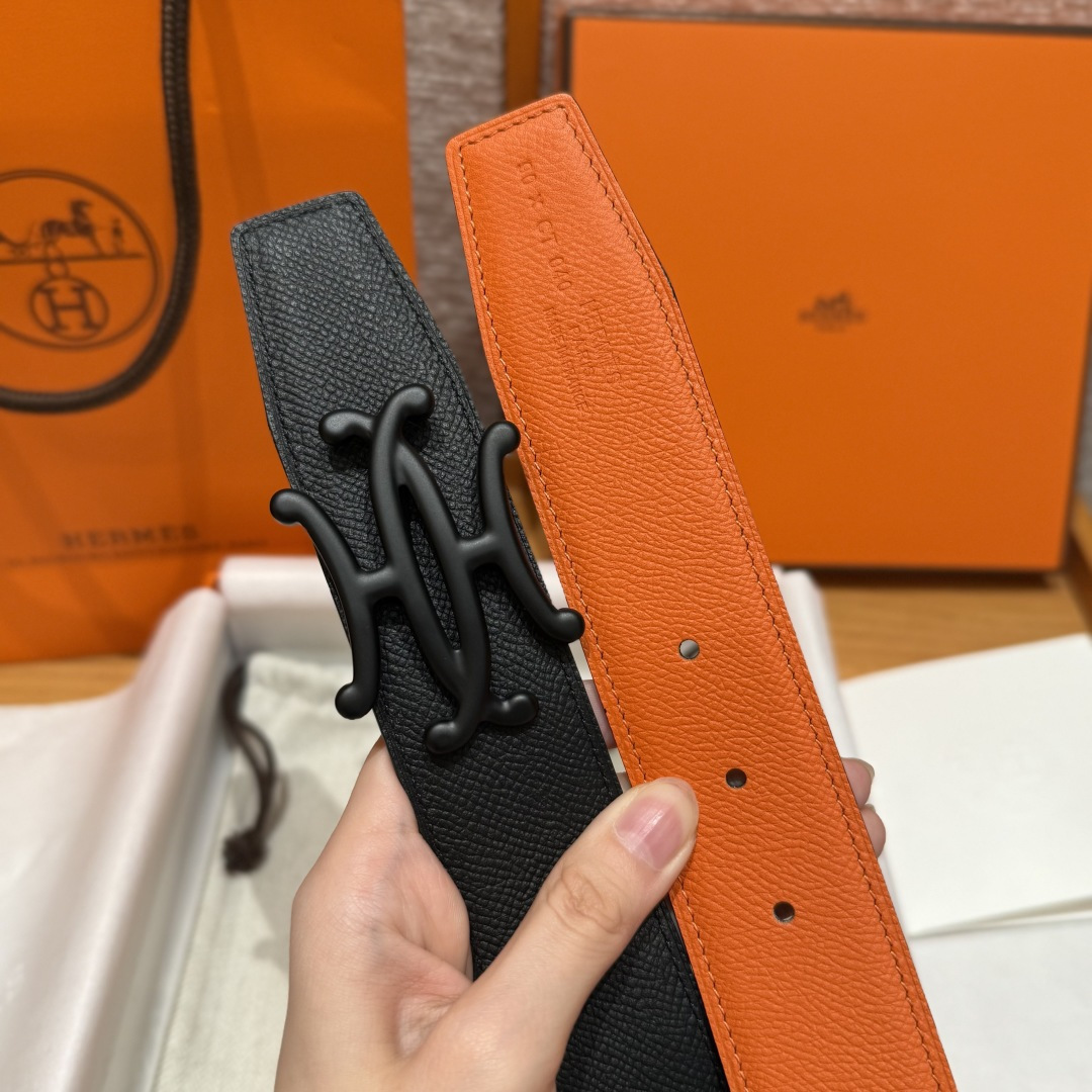 H家双面男款腰带 - ダブルフェイスデザインでビジネスにもカジュアルにも対応