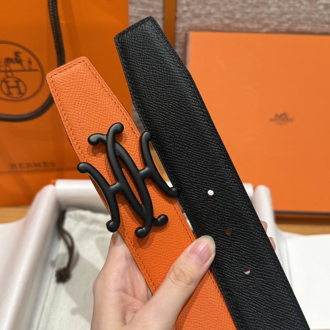 H家双面男款腰带 - ダブルフェイスデザインでビジネスにもカジュアルにも対応