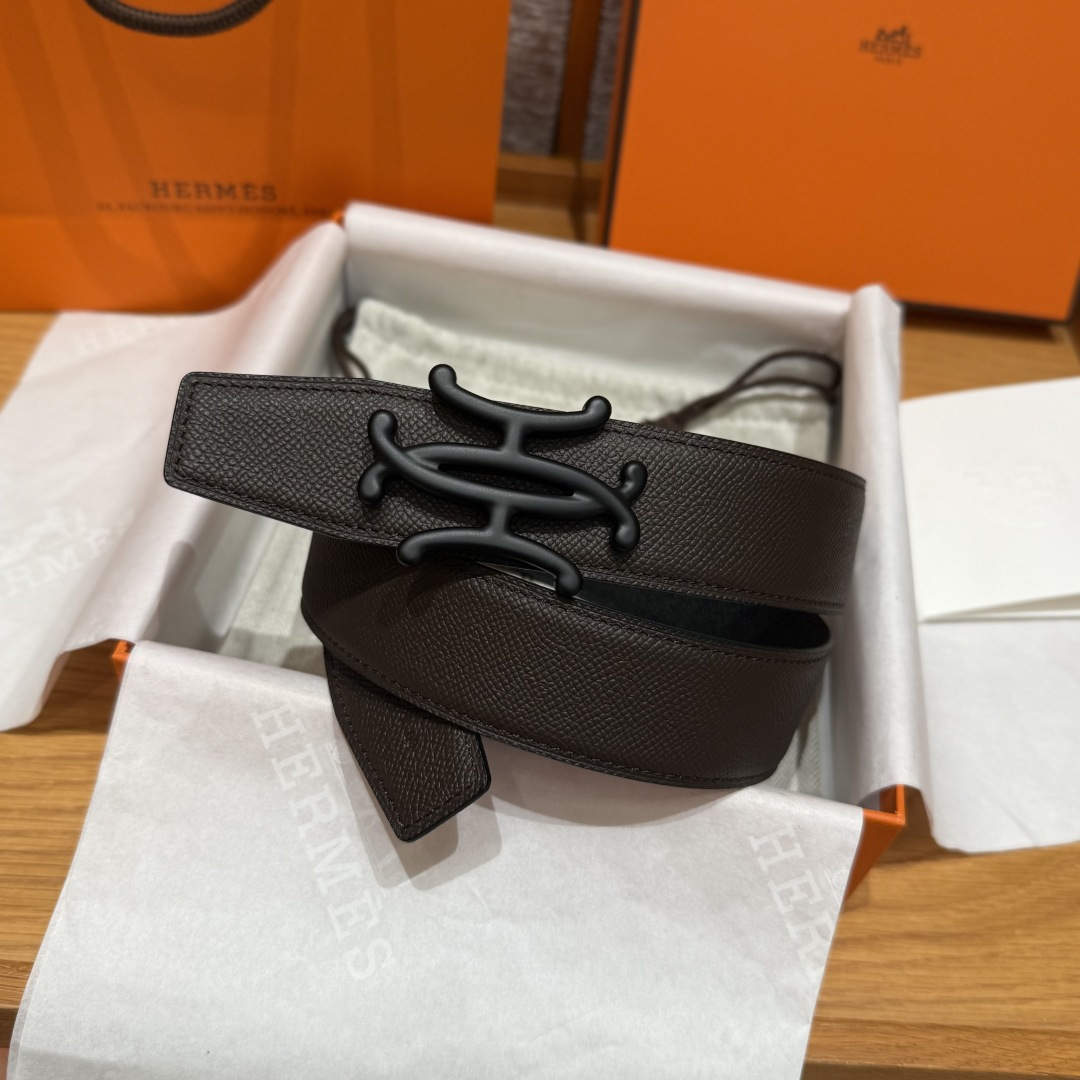 H家双面男款腰带 - ダブルフェイスデザインと取り外し可能なバックル