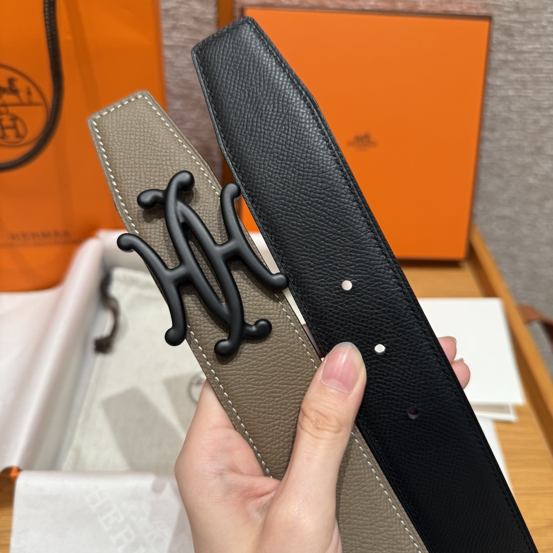 H家双面男款腰带 - シンプルなデザインと実用性