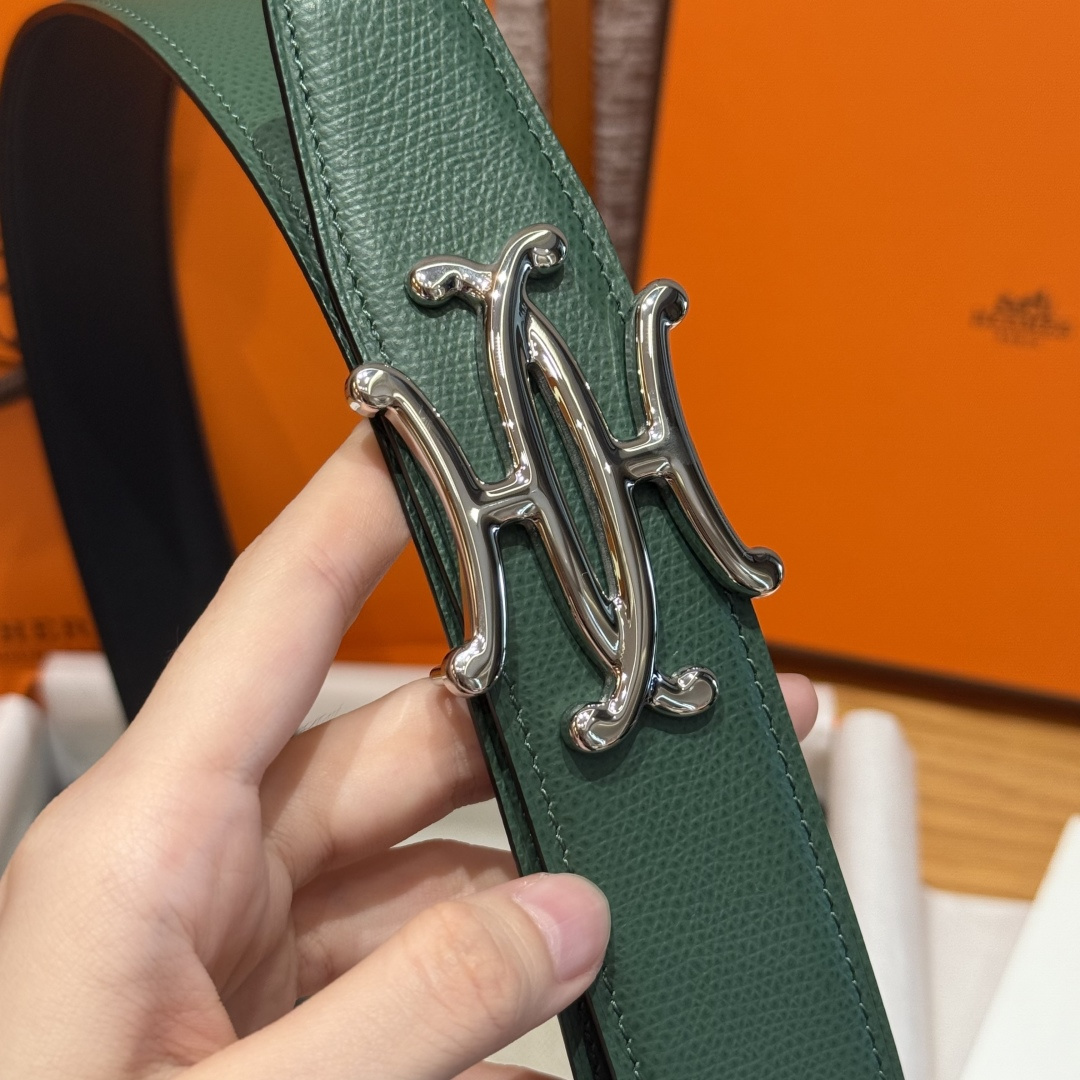 H家双面男款腰带 - シンプルでスタイリッシュなデザイン