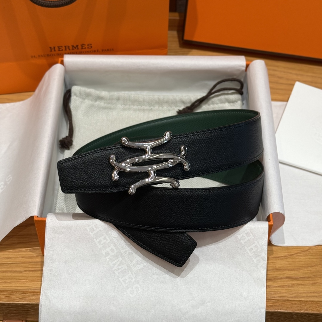 H家双面男款腰带 - シンプルでスタイリッシュなデザイン