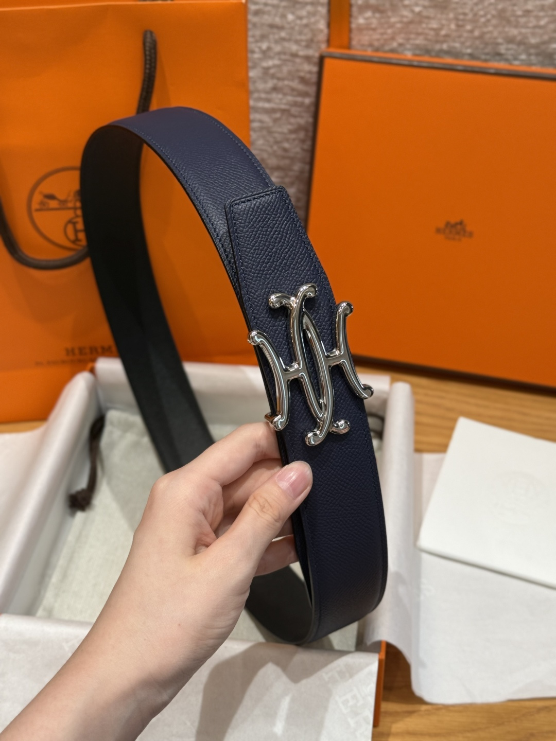 H家双面男款腰带 - スタイリッシュな2WAYデザイン