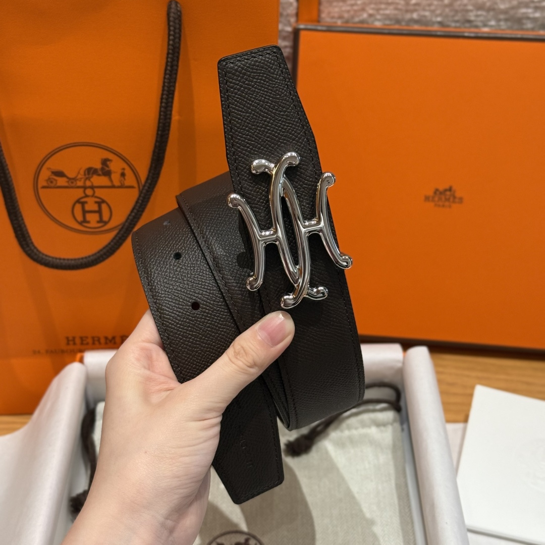 H家双面男款腰带 - ビジネスにもカジュアルにも使えるダブルフェイスデザイン